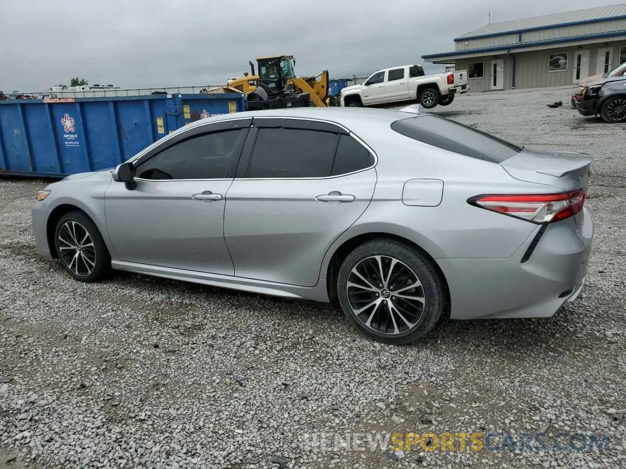 2 Photograph of a damaged car 4T1B11HK0KU220876 TOYOTA CAMRY 2019