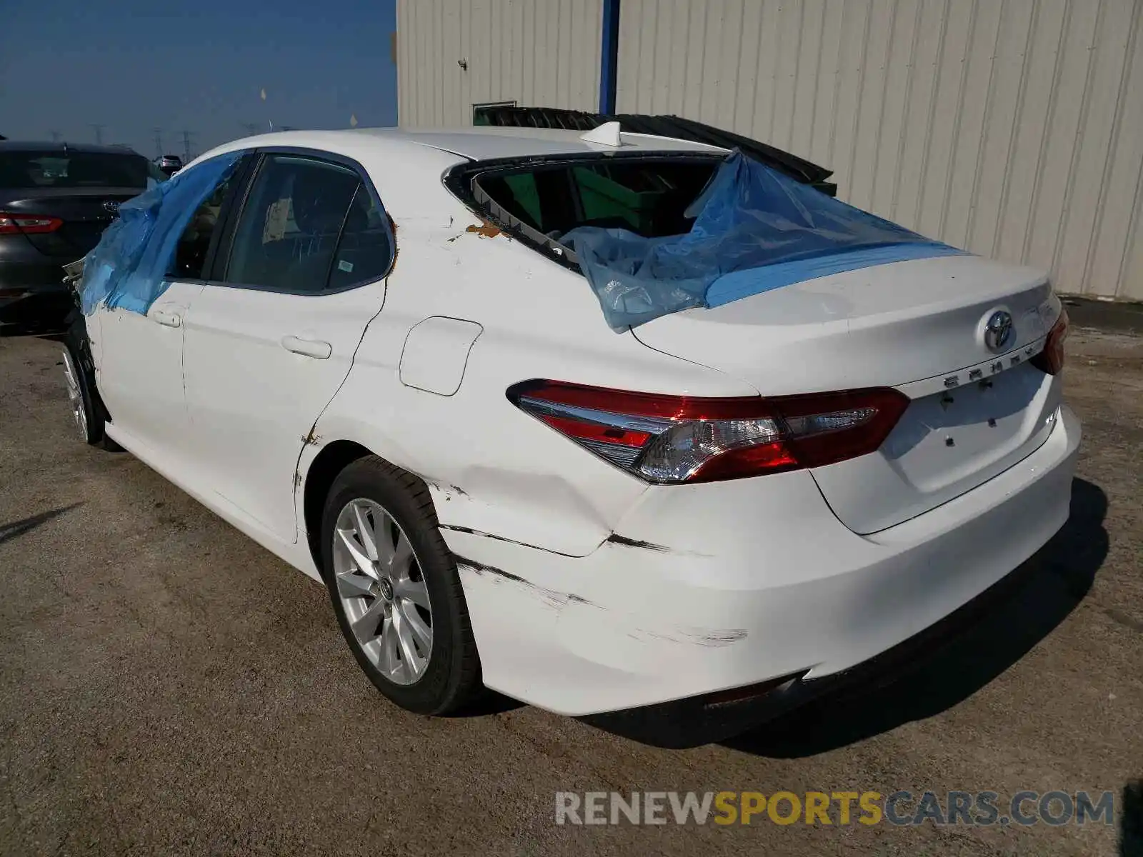 3 Photograph of a damaged car 4T1B11HK0KU228430 TOYOTA CAMRY 2019