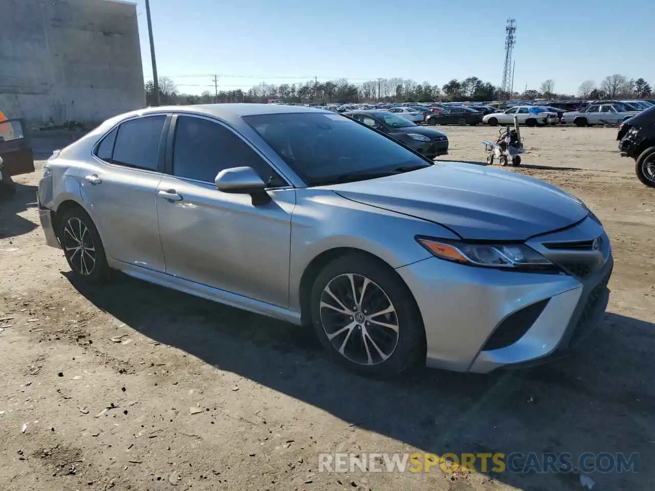 4 Photograph of a damaged car 4T1B11HK0KU232932 TOYOTA CAMRY 2019