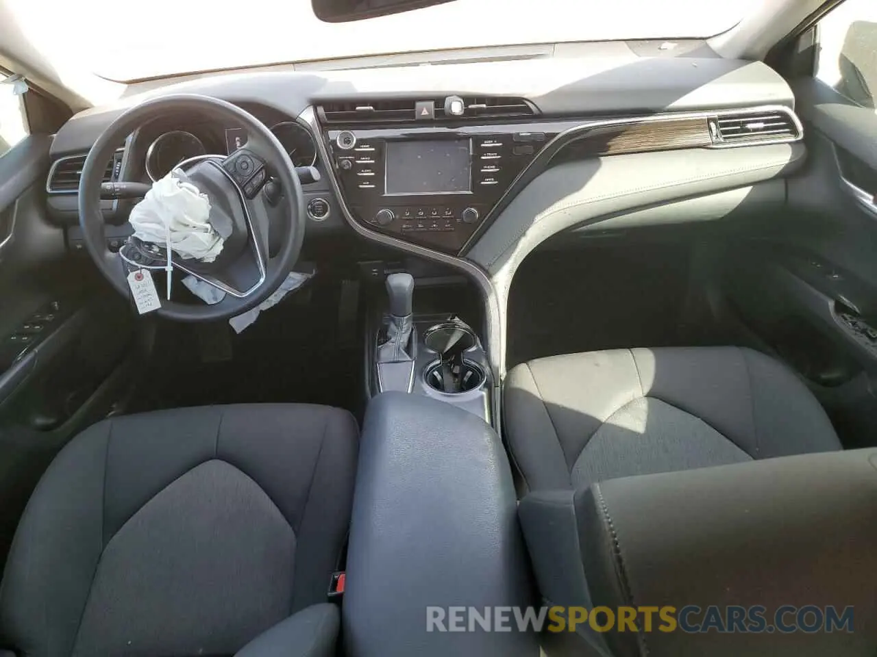 8 Photograph of a damaged car 4T1B11HK0KU234244 TOYOTA CAMRY 2019
