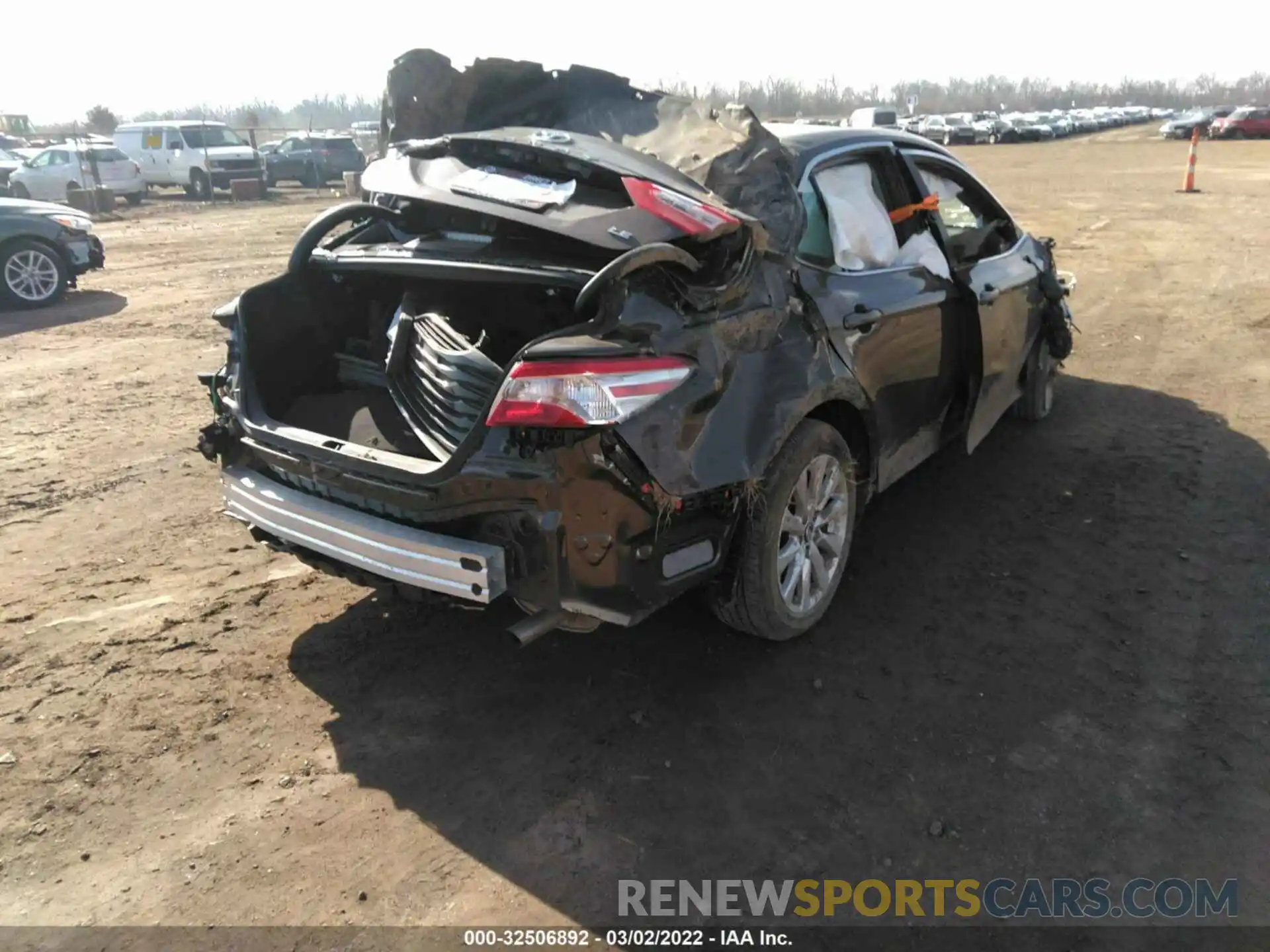 4 Photograph of a damaged car 4T1B11HK0KU235037 TOYOTA CAMRY 2019