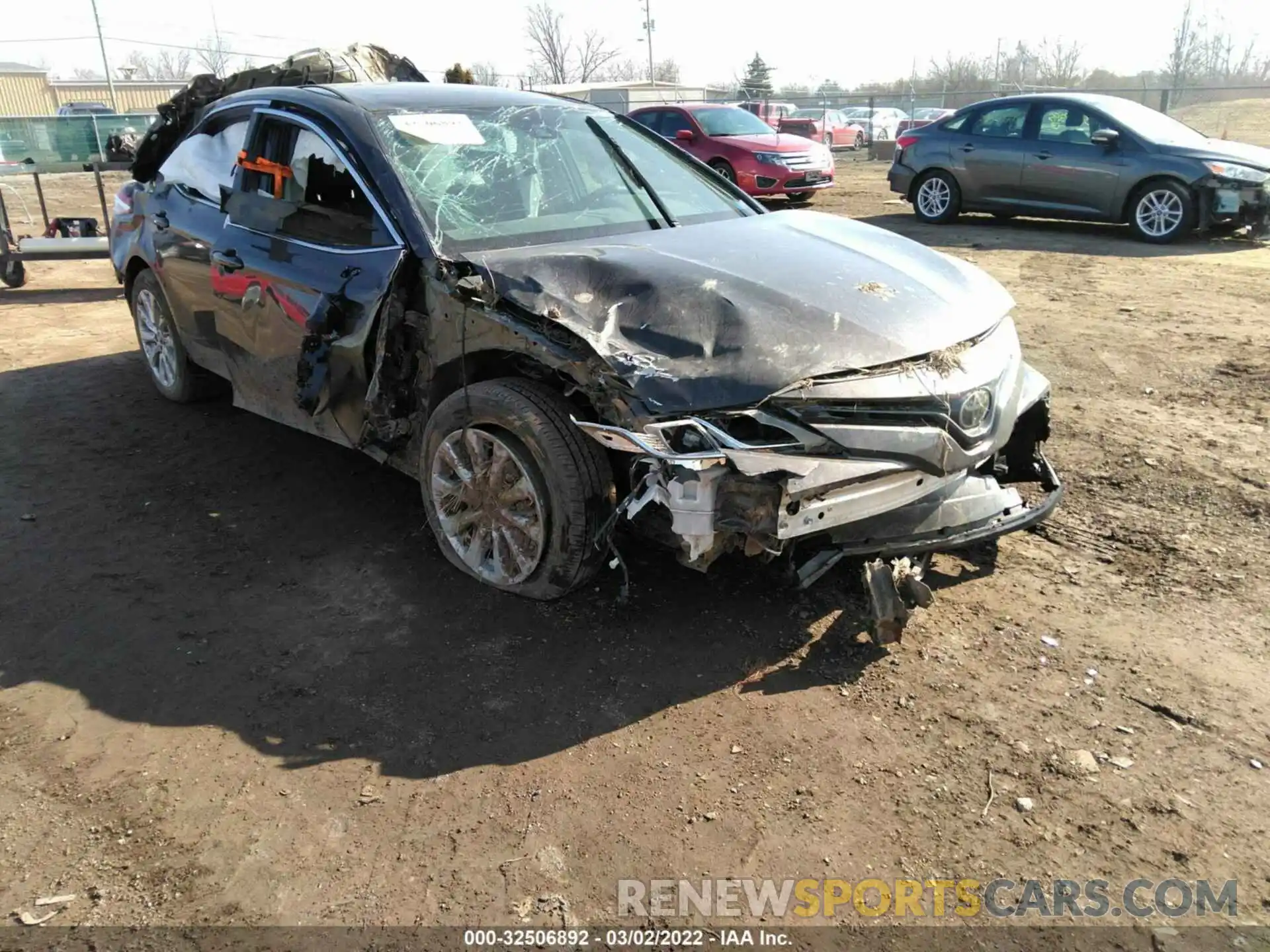 6 Photograph of a damaged car 4T1B11HK0KU235037 TOYOTA CAMRY 2019