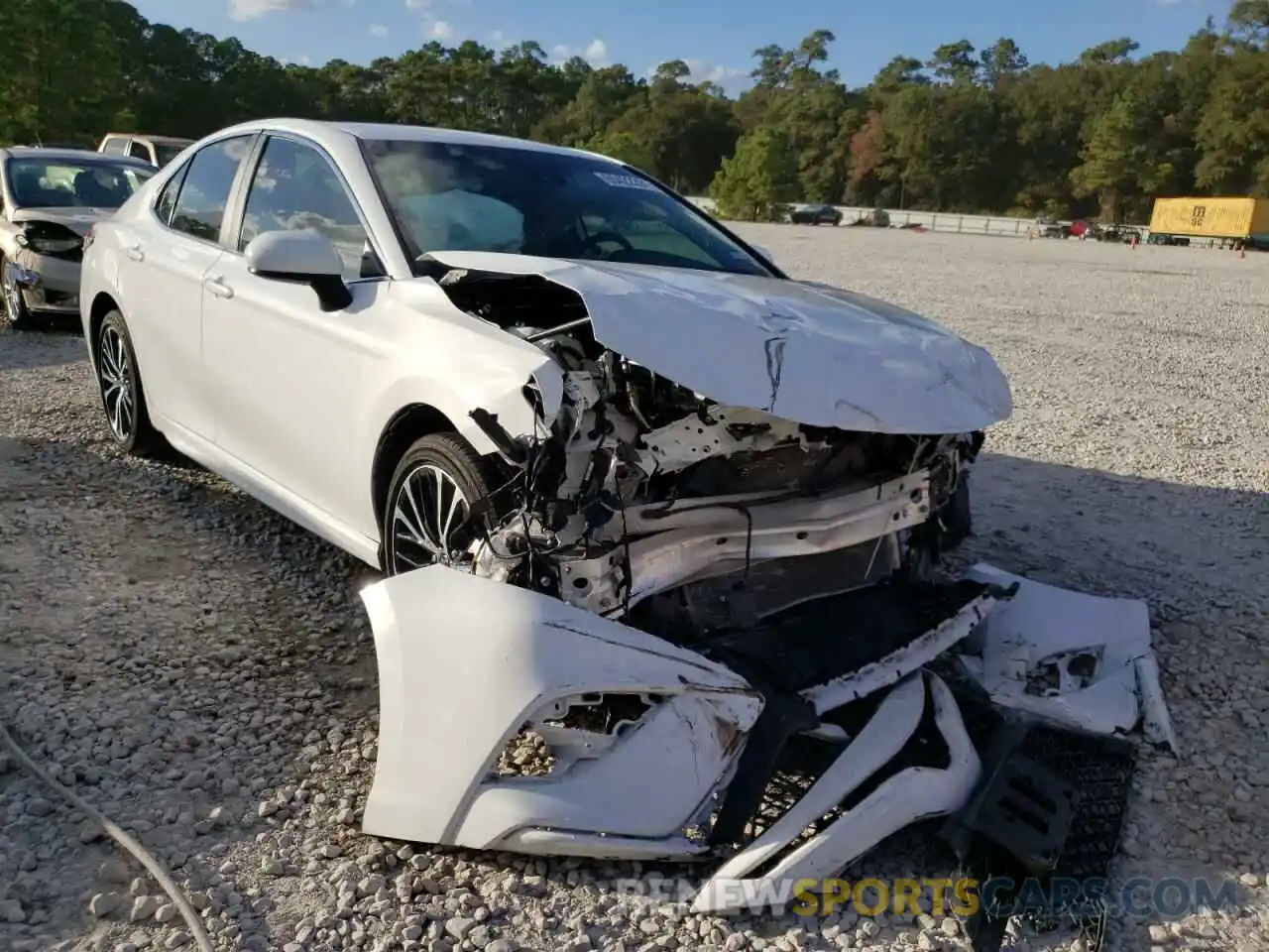 1 Photograph of a damaged car 4T1B11HK0KU236561 TOYOTA CAMRY 2019