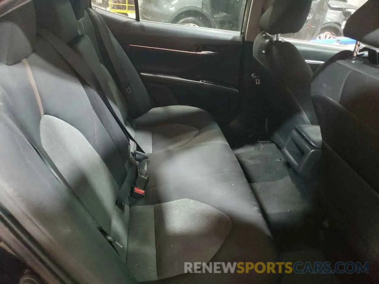 11 Photograph of a damaged car 4T1B11HK0KU237080 TOYOTA CAMRY 2019