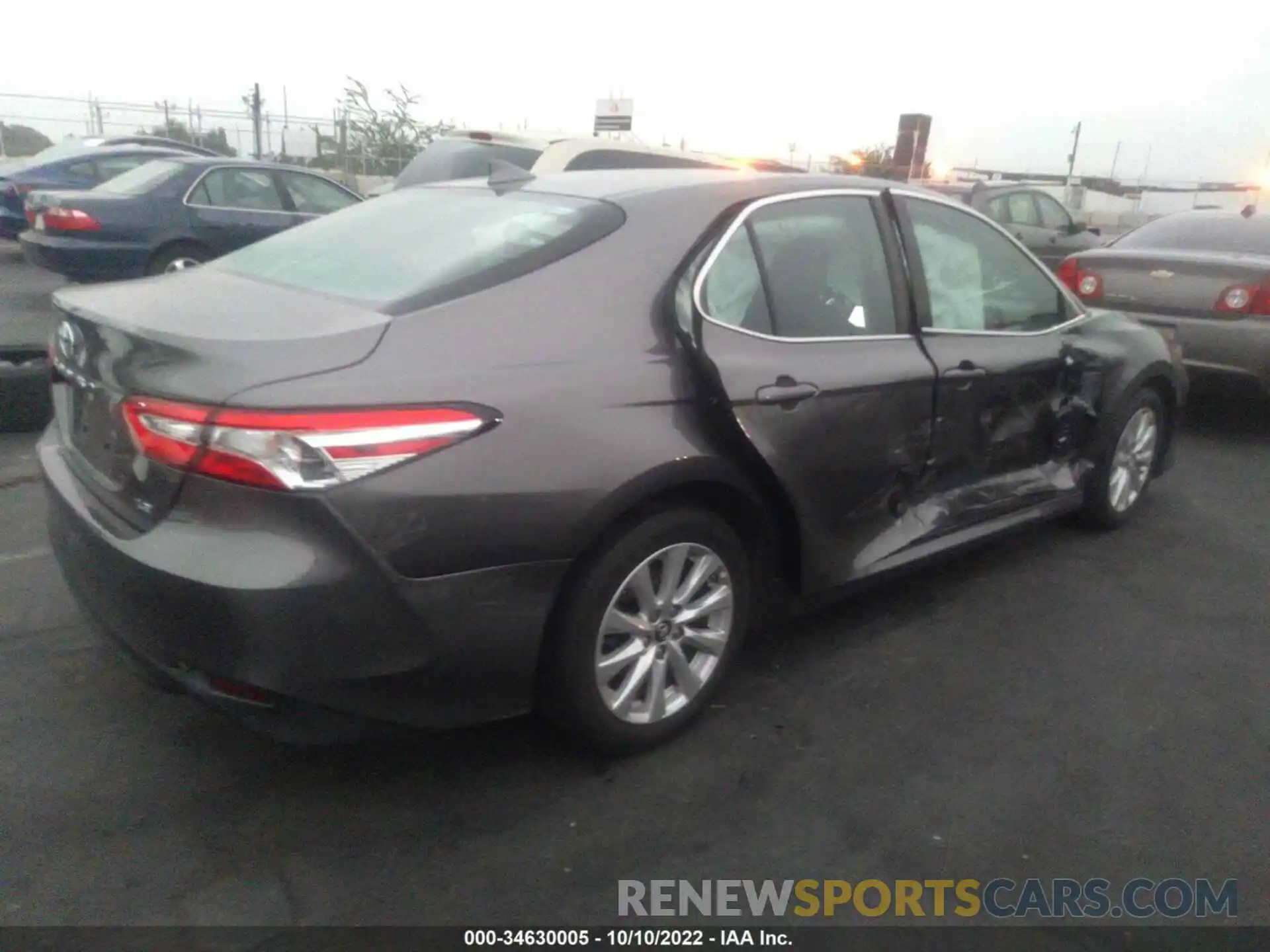 4 Photograph of a damaged car 4T1B11HK0KU237208 TOYOTA CAMRY 2019