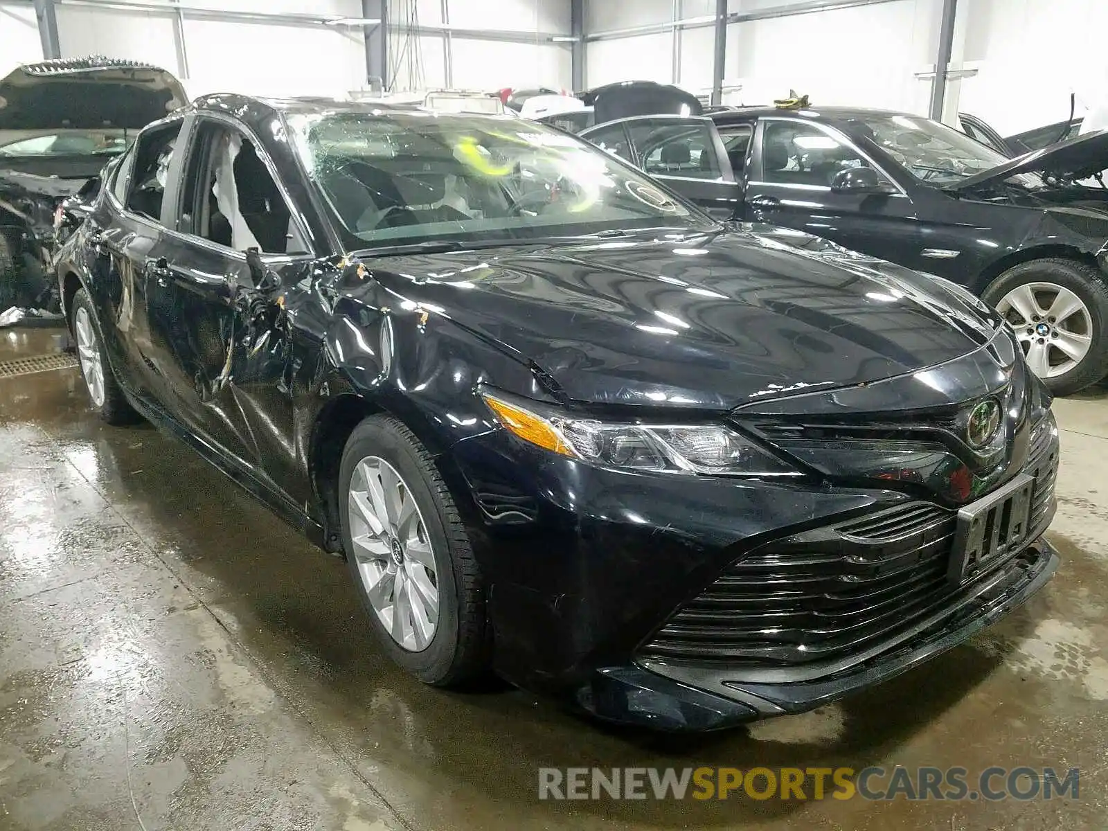 1 Photograph of a damaged car 4T1B11HK0KU238715 TOYOTA CAMRY 2019