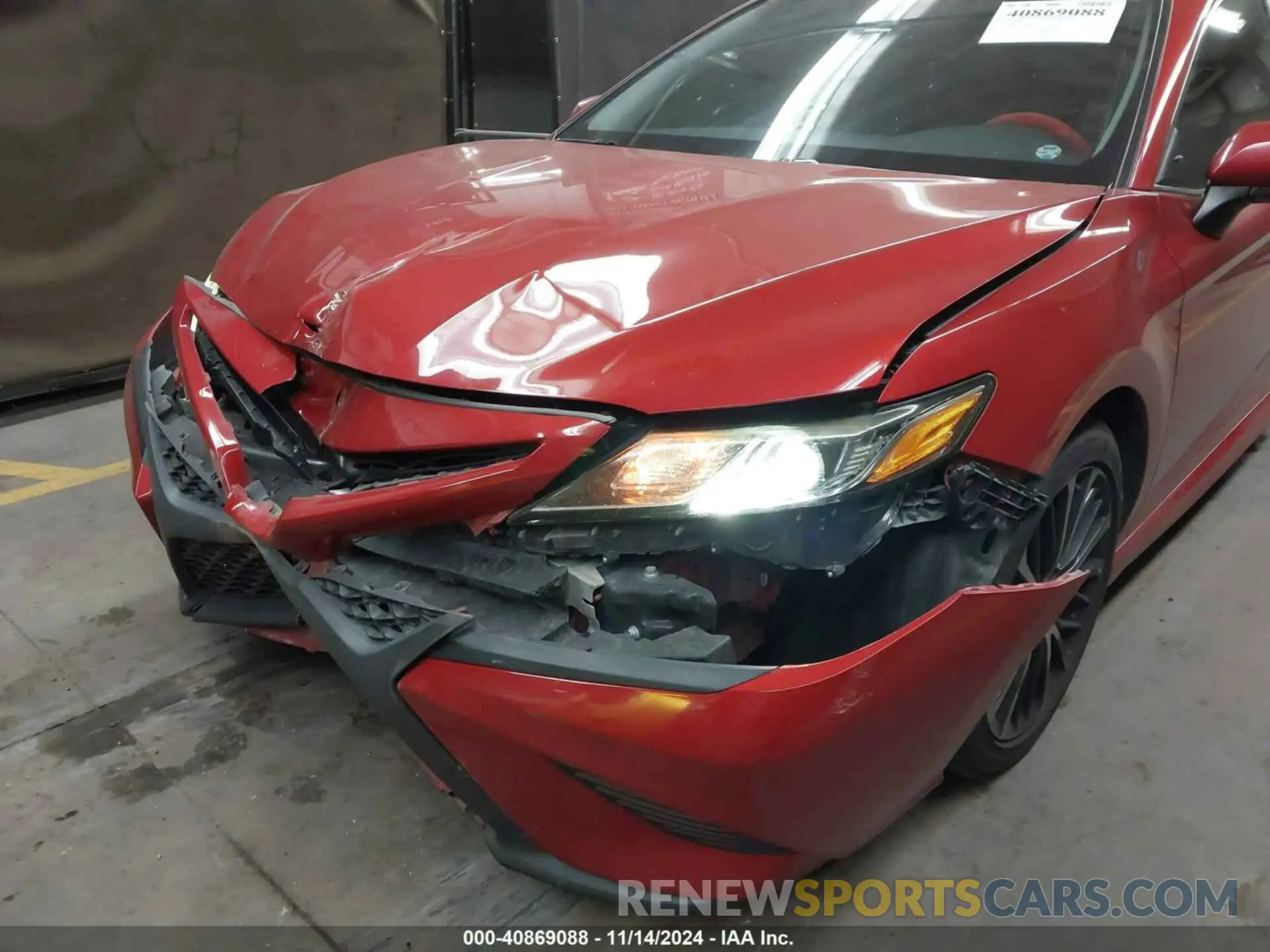 6 Photograph of a damaged car 4T1B11HK0KU240500 TOYOTA CAMRY 2019