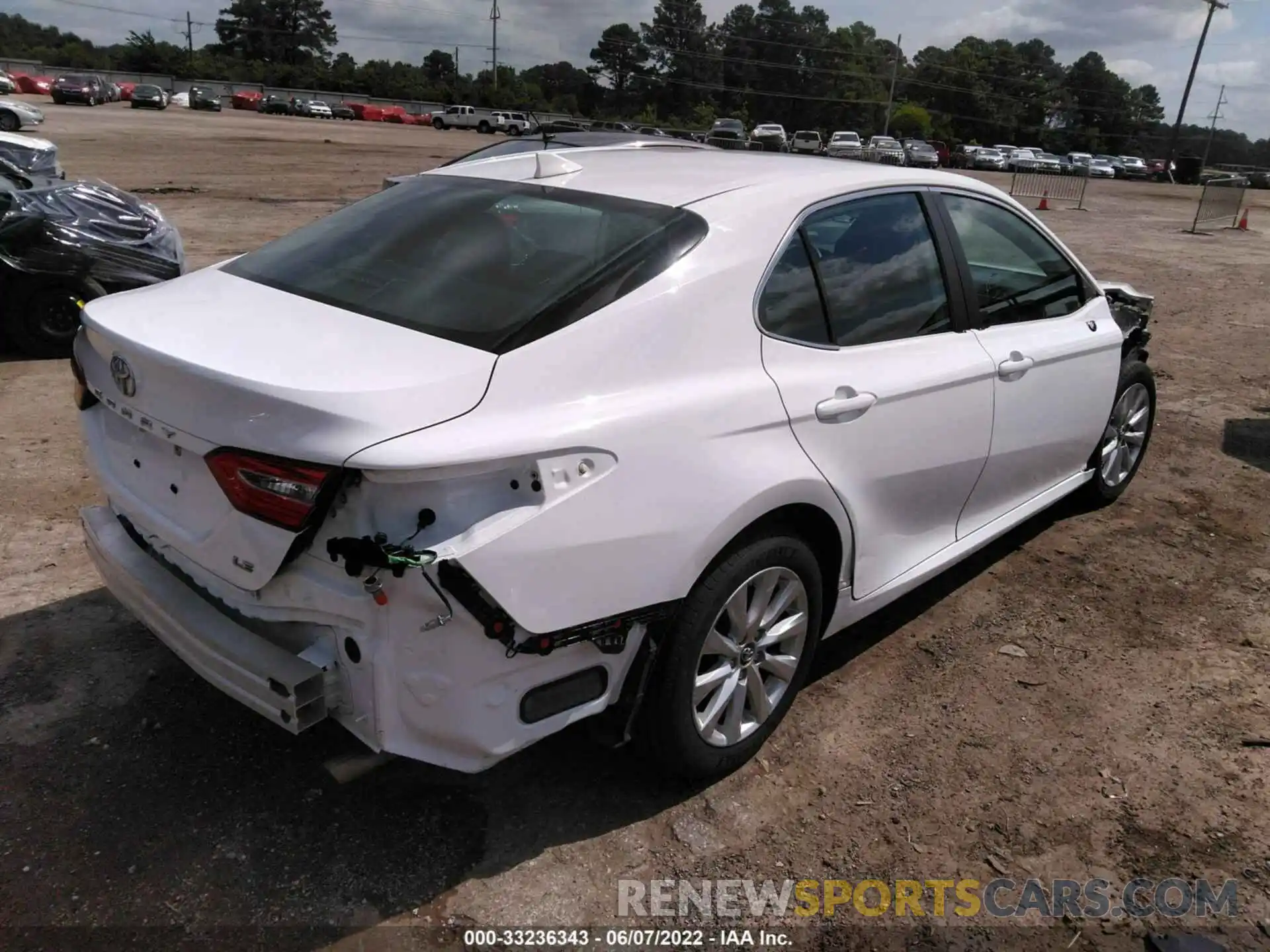 4 Photograph of a damaged car 4T1B11HK0KU240612 TOYOTA CAMRY 2019