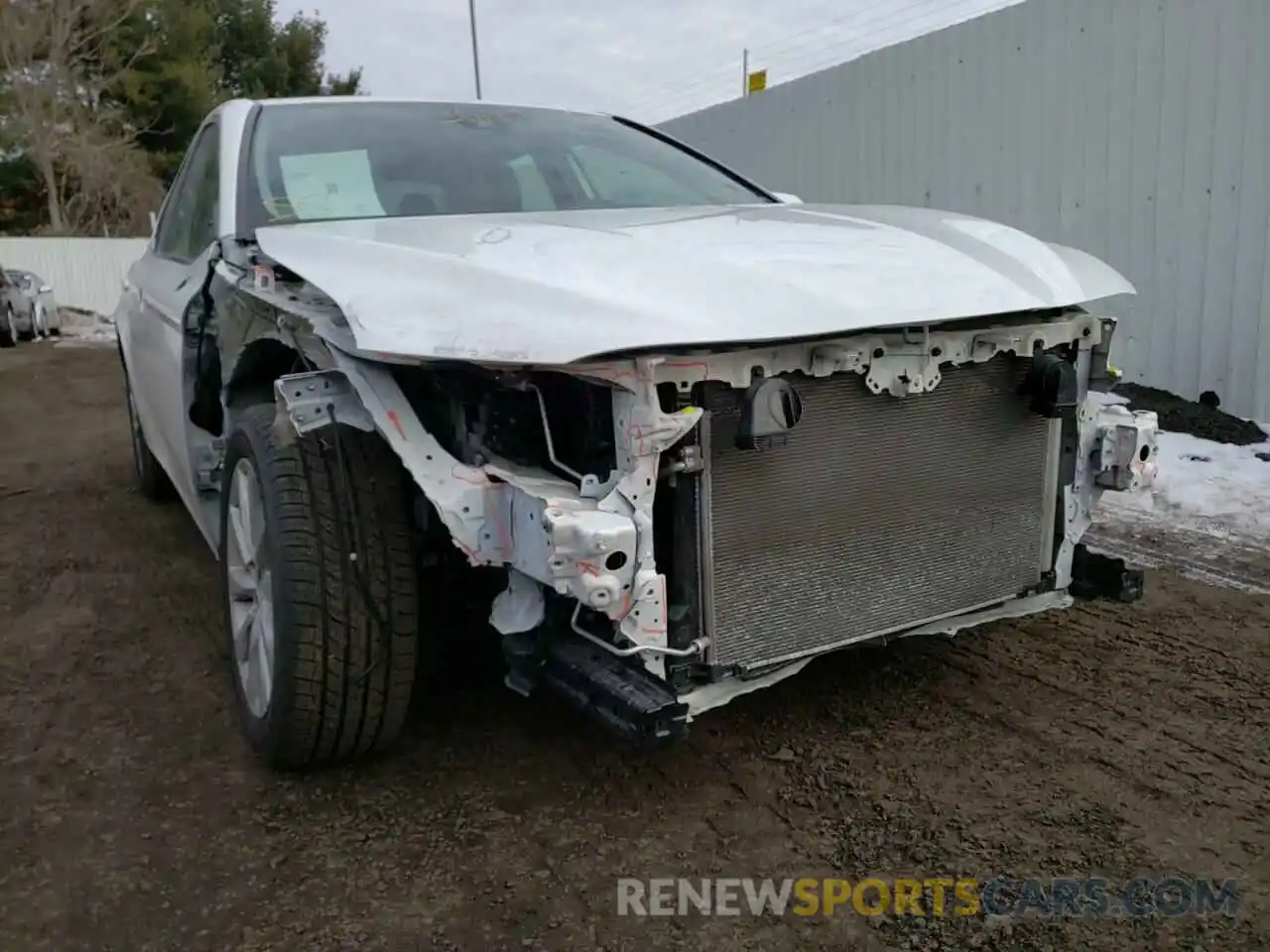 9 Photograph of a damaged car 4T1B11HK0KU240786 TOYOTA CAMRY 2019