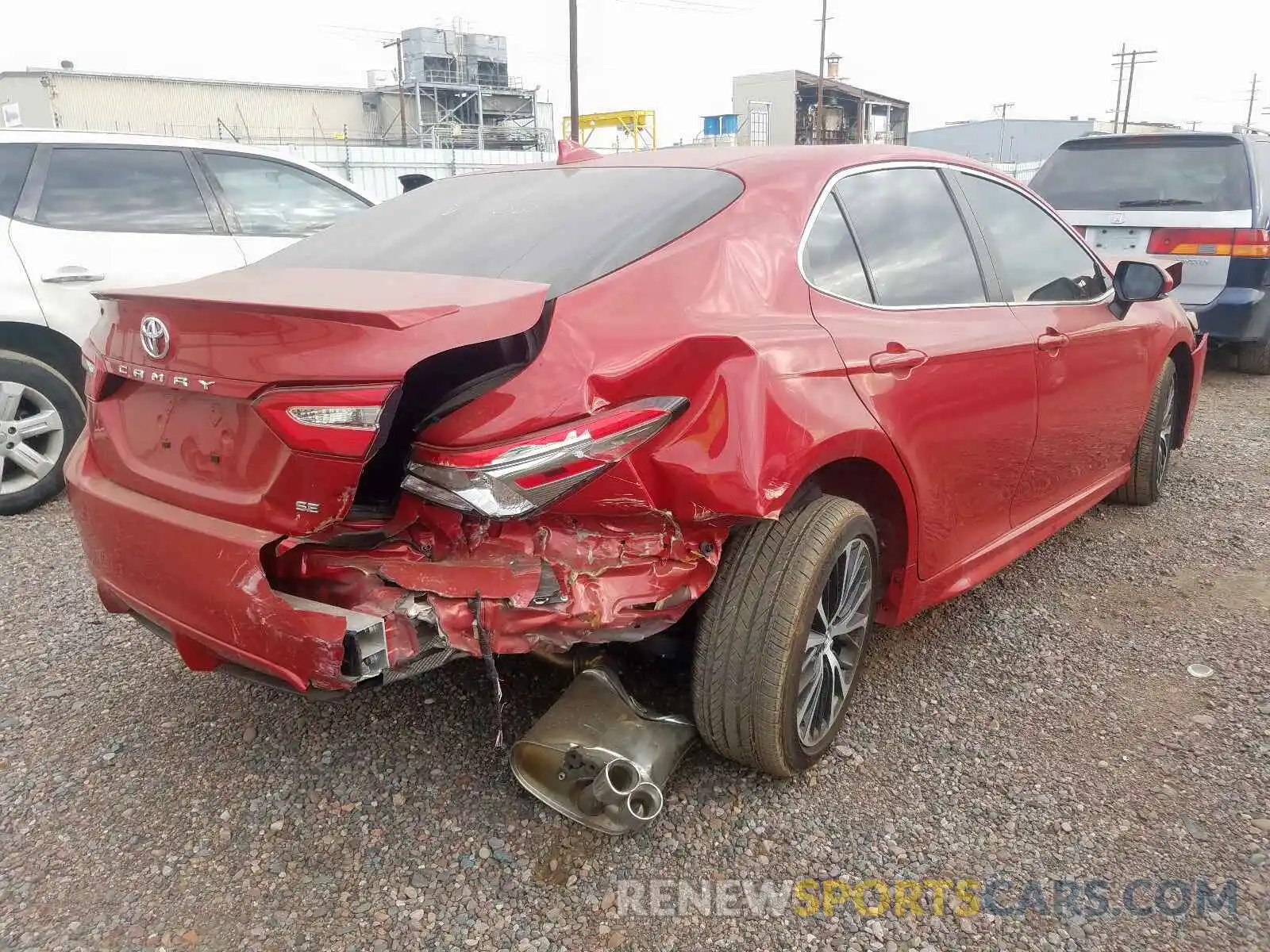 4 Photograph of a damaged car 4T1B11HK0KU241081 TOYOTA CAMRY 2019