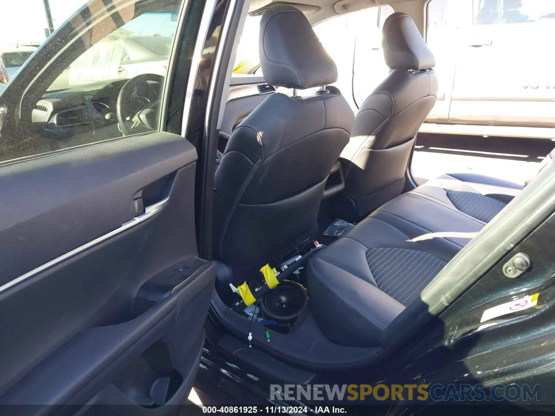 8 Photograph of a damaged car 4T1B11HK0KU245213 TOYOTA CAMRY 2019