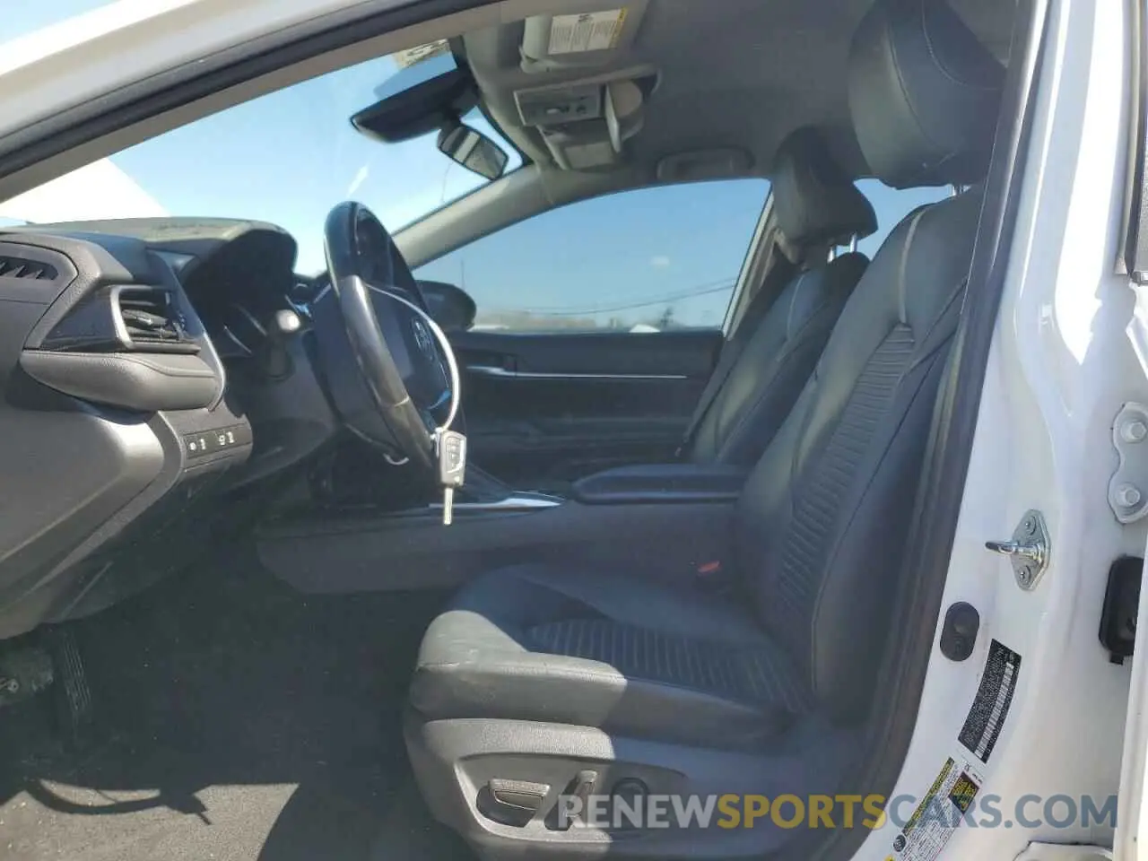 7 Photograph of a damaged car 4T1B11HK0KU247513 TOYOTA CAMRY 2019