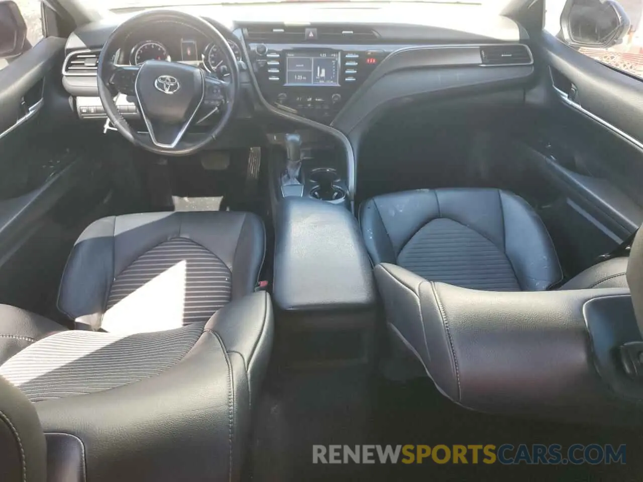 8 Photograph of a damaged car 4T1B11HK0KU247513 TOYOTA CAMRY 2019