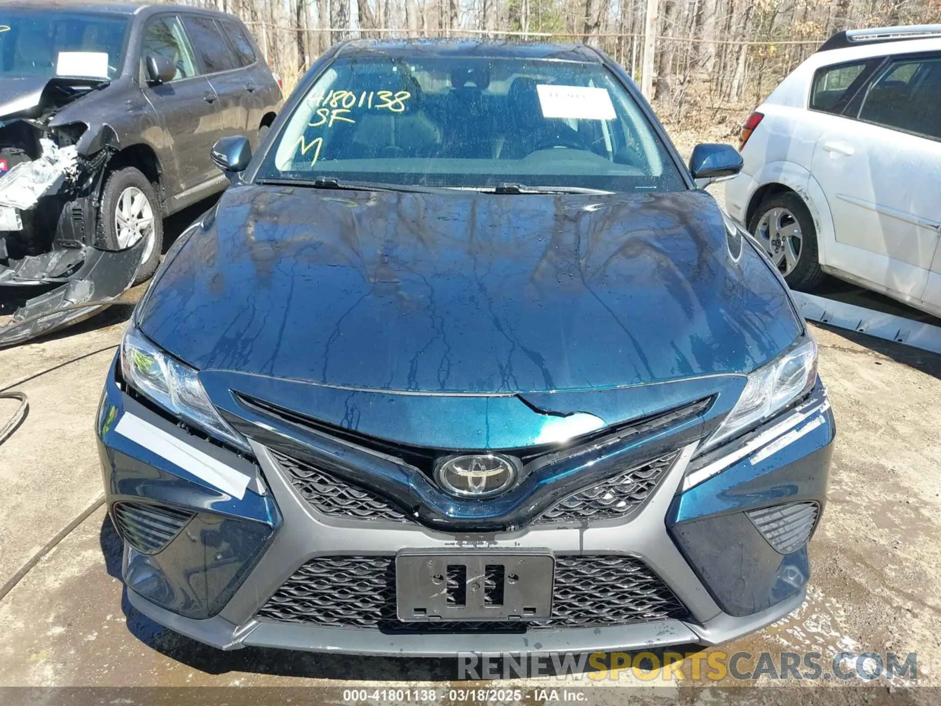 11 Photograph of a damaged car 4T1B11HK0KU250802 TOYOTA CAMRY 2019