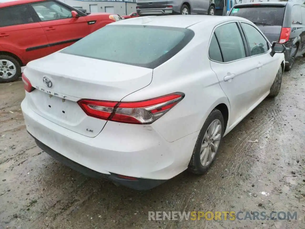 4 Photograph of a damaged car 4T1B11HK0KU251691 TOYOTA CAMRY 2019