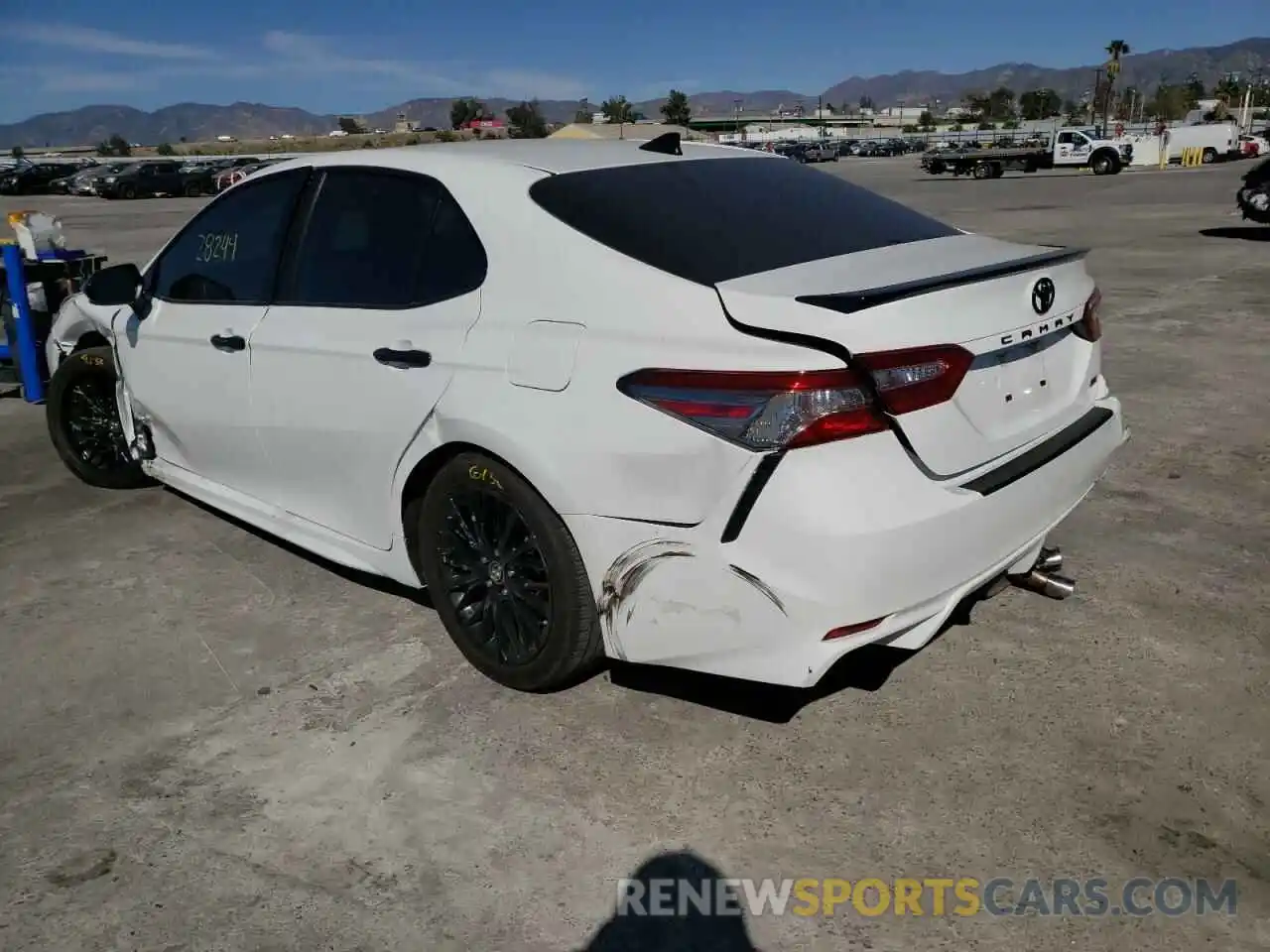 3 Photograph of a damaged car 4T1B11HK0KU252825 TOYOTA CAMRY 2019