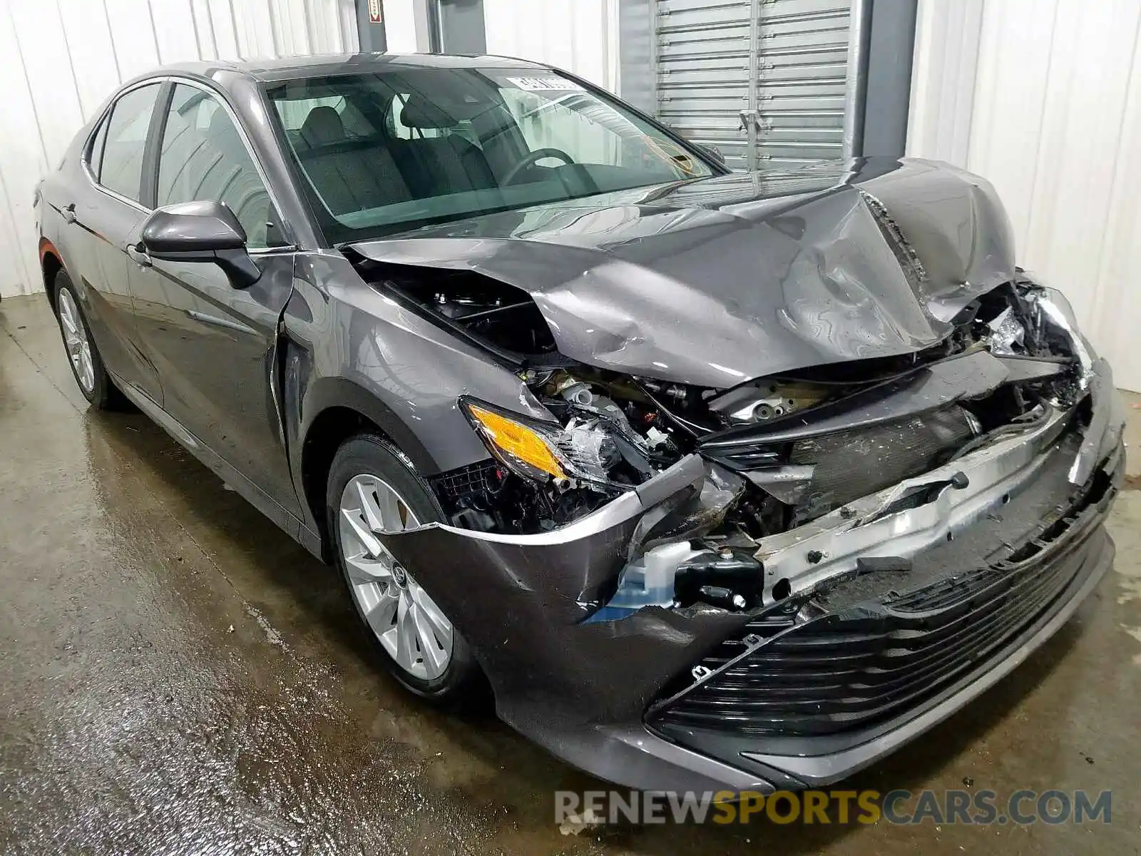 1 Photograph of a damaged car 4T1B11HK0KU255918 TOYOTA CAMRY 2019