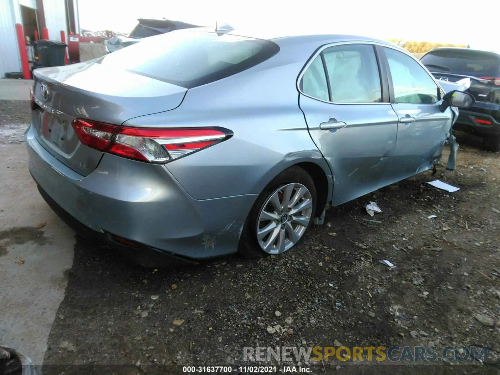 4 Photograph of a damaged car 4T1B11HK0KU256163 TOYOTA CAMRY 2019