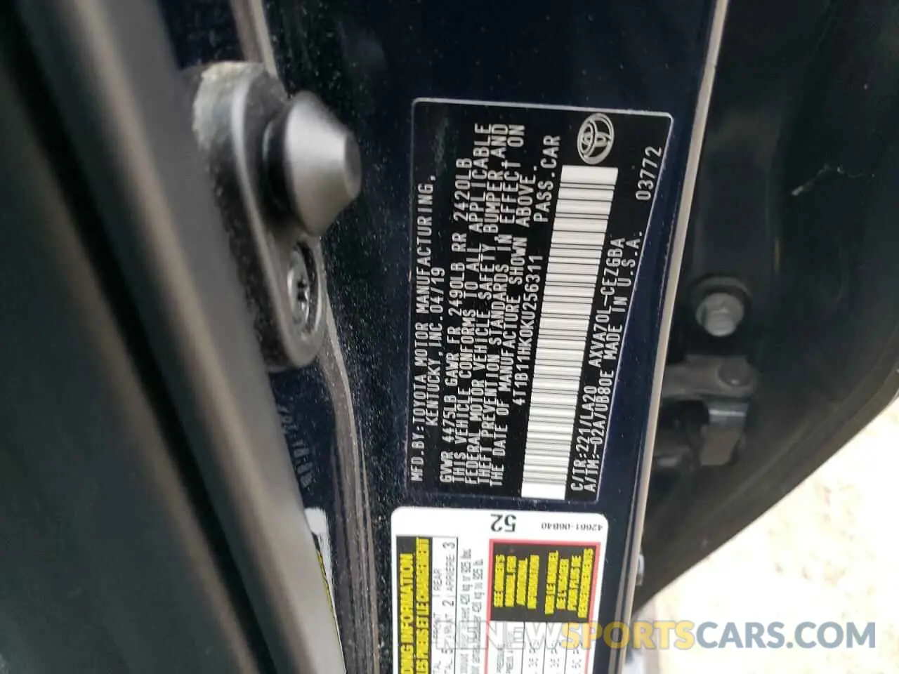 12 Photograph of a damaged car 4T1B11HK0KU256311 TOYOTA CAMRY 2019