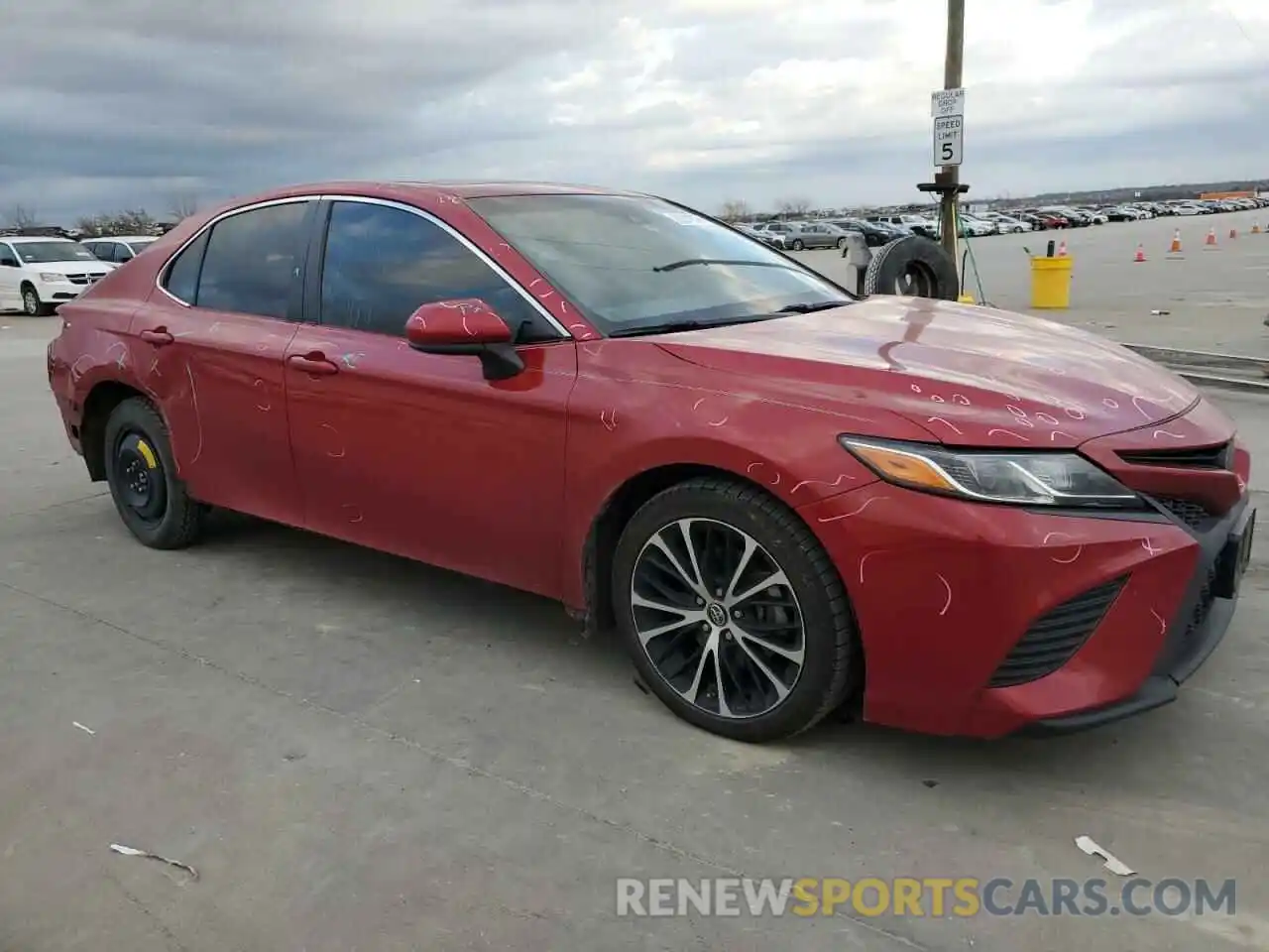 4 Photograph of a damaged car 4T1B11HK0KU260648 TOYOTA CAMRY 2019