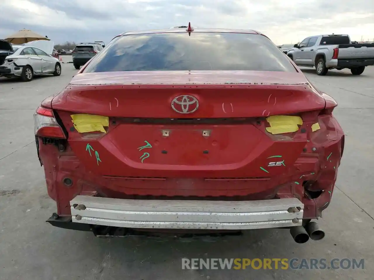 6 Photograph of a damaged car 4T1B11HK0KU260648 TOYOTA CAMRY 2019