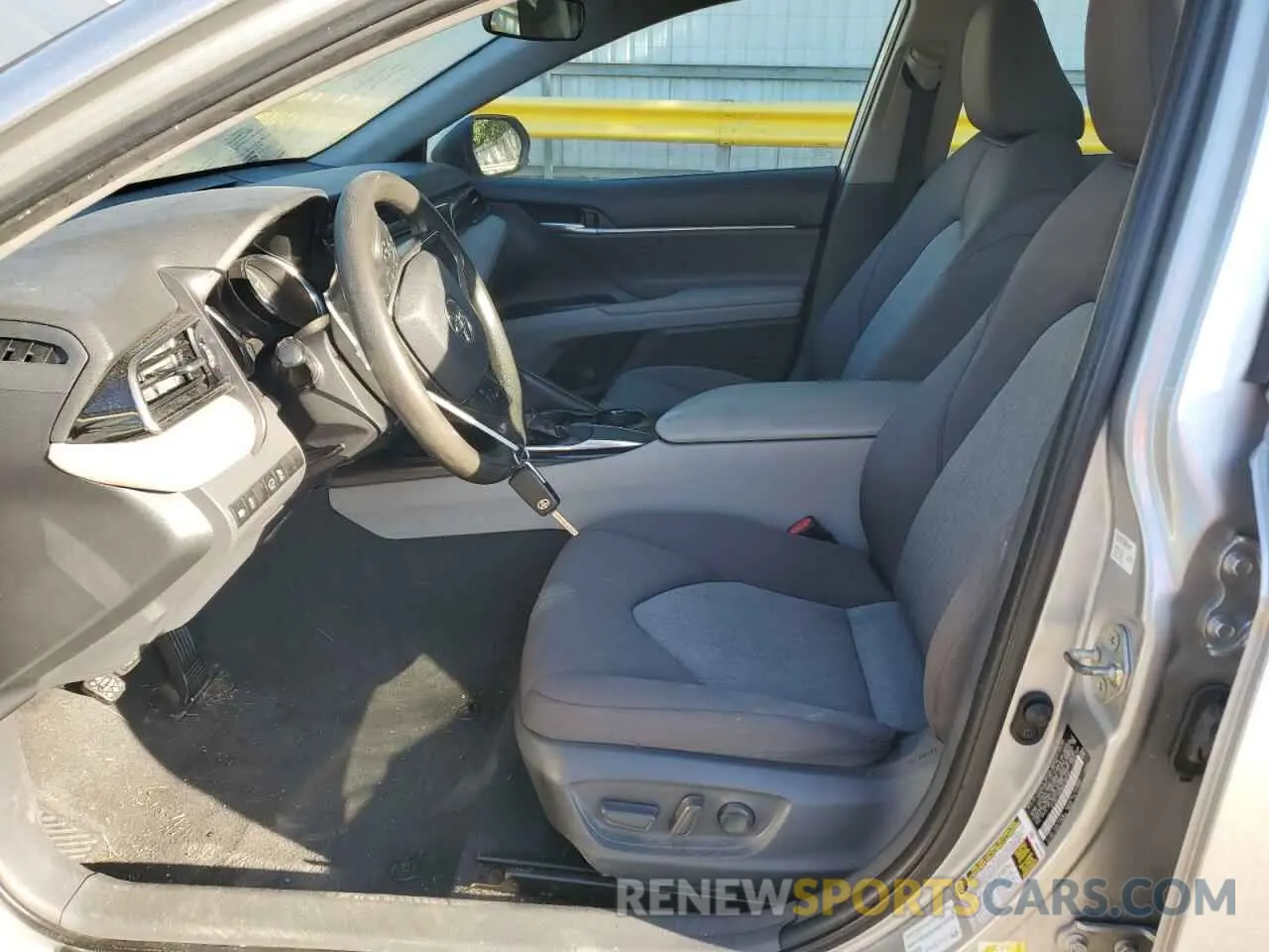 7 Photograph of a damaged car 4T1B11HK0KU260729 TOYOTA CAMRY 2019
