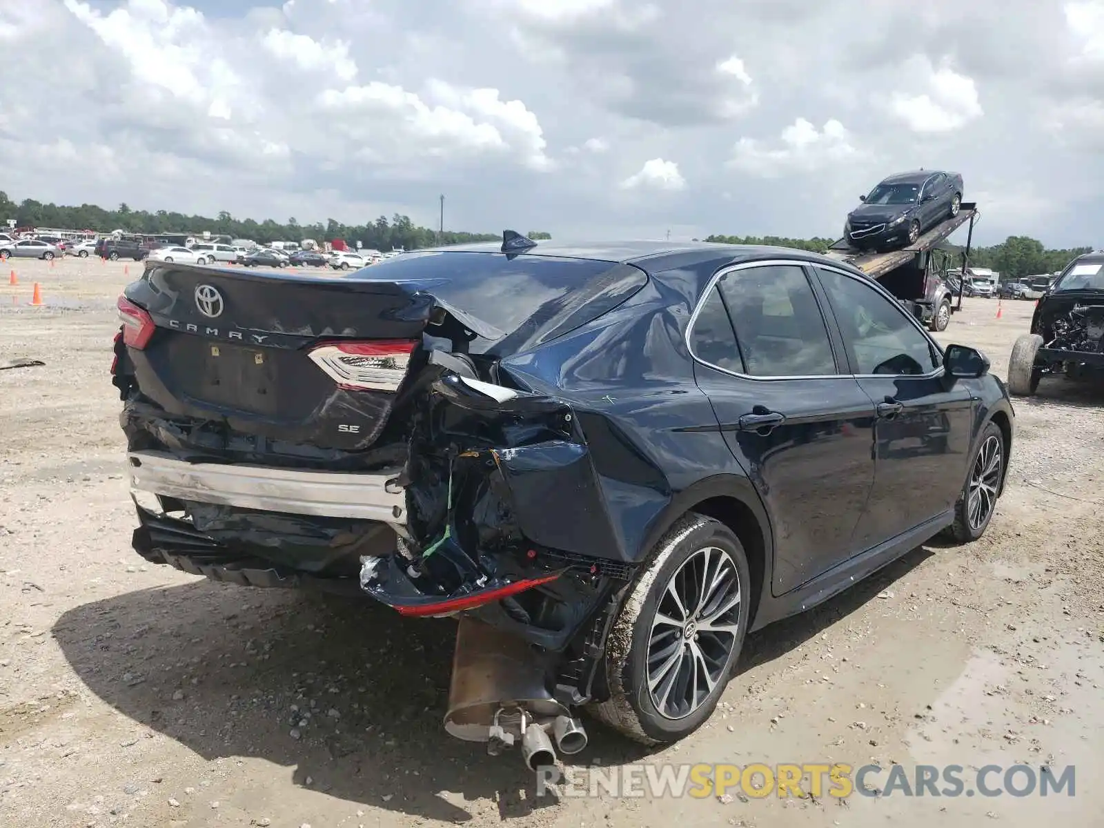 4 Photograph of a damaged car 4T1B11HK0KU262299 TOYOTA CAMRY 2019