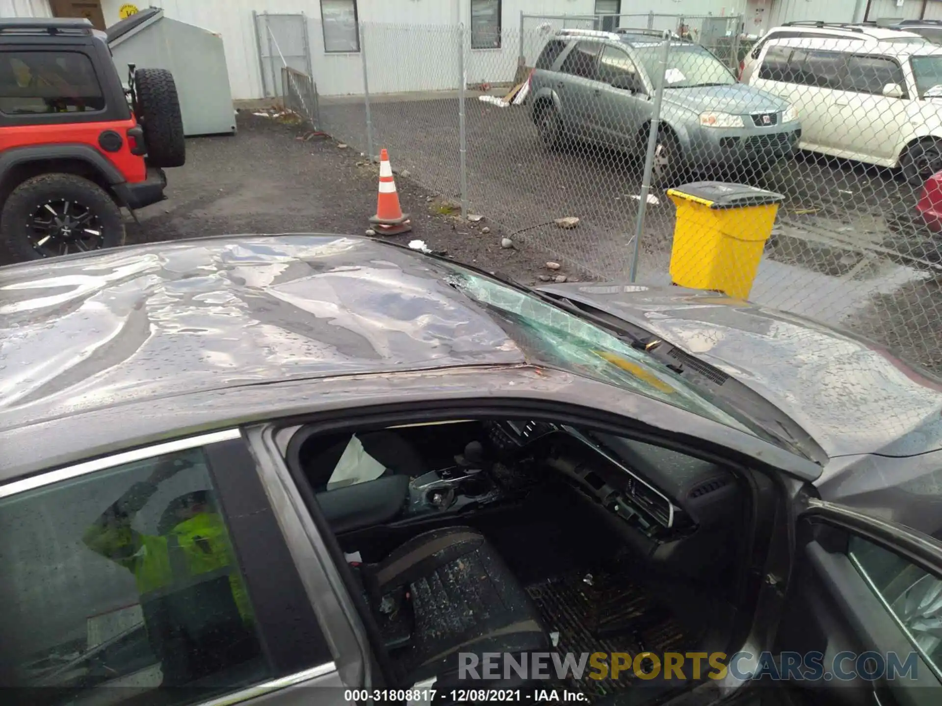 6 Photograph of a damaged car 4T1B11HK0KU266028 TOYOTA CAMRY 2019