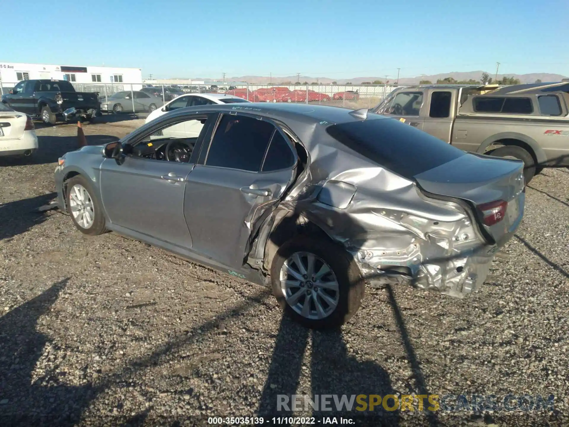 3 Photograph of a damaged car 4T1B11HK0KU267356 TOYOTA CAMRY 2019