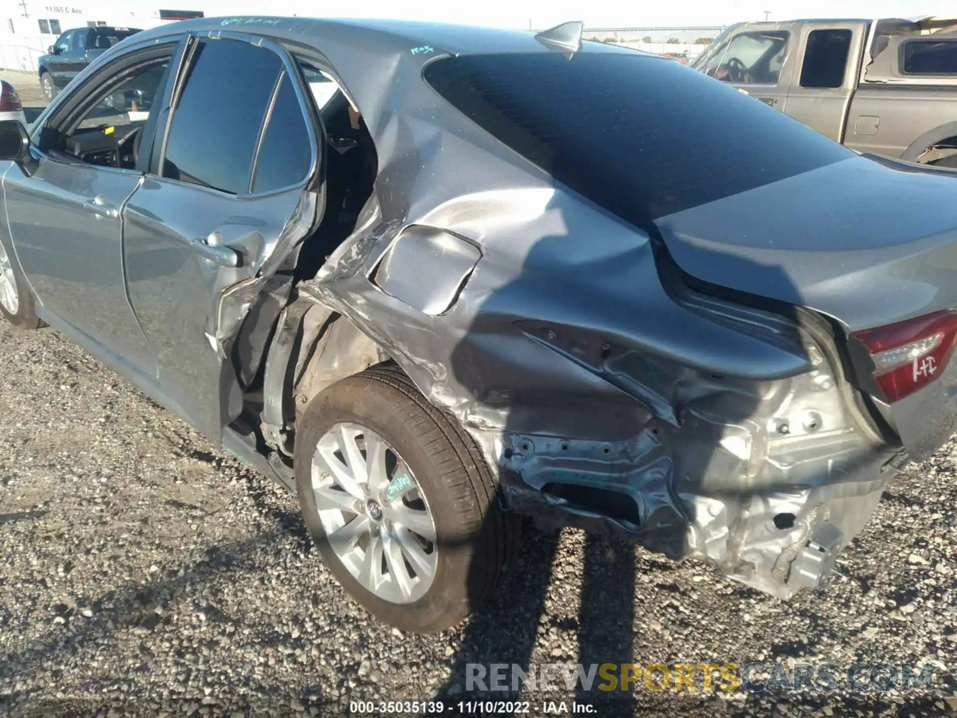 6 Photograph of a damaged car 4T1B11HK0KU267356 TOYOTA CAMRY 2019