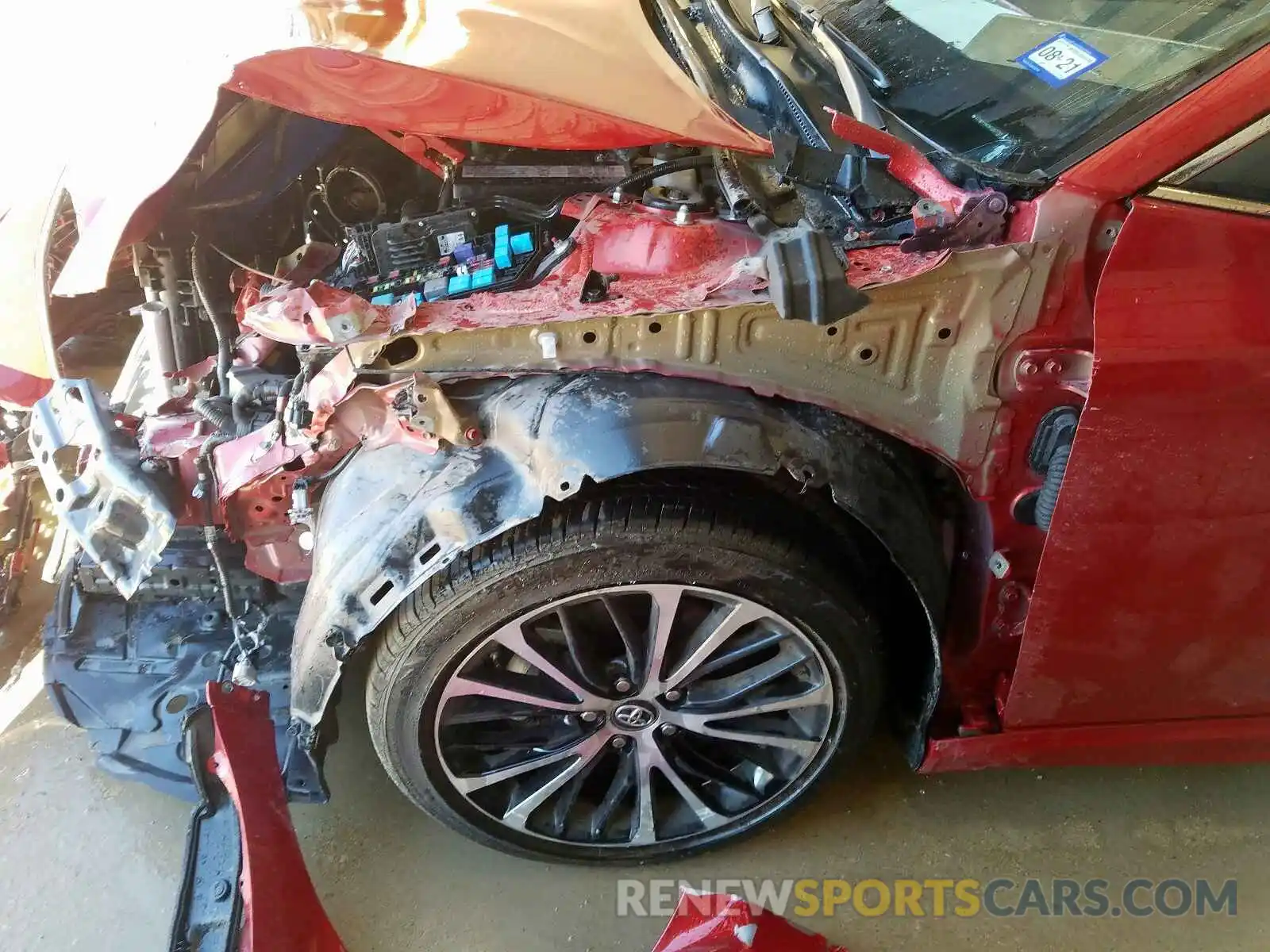 9 Photograph of a damaged car 4T1B11HK0KU267793 TOYOTA CAMRY 2019