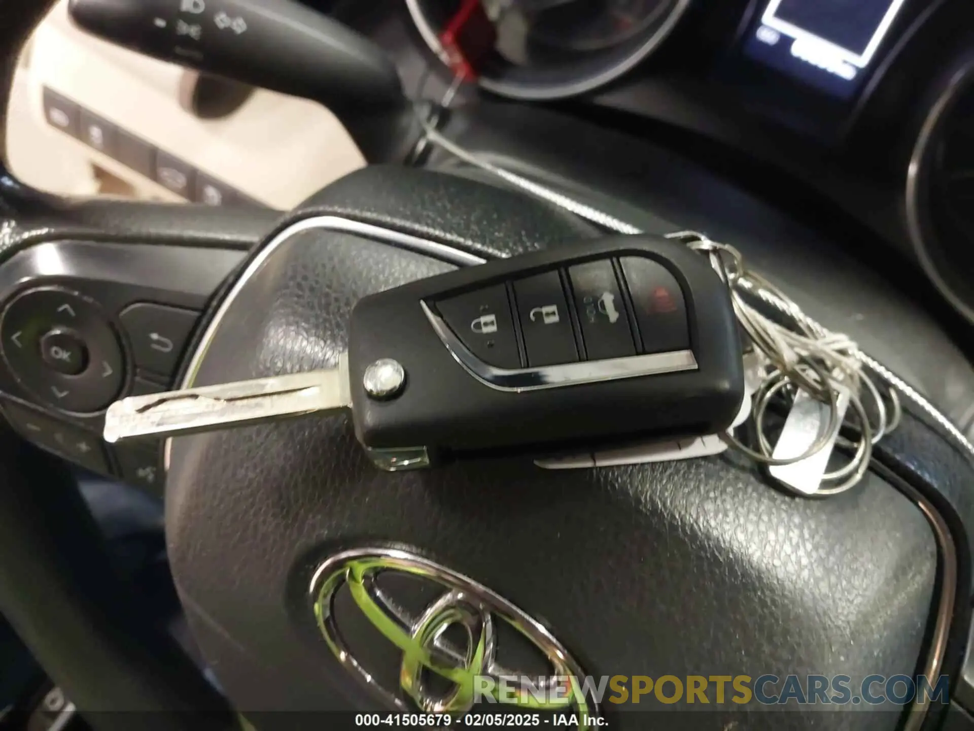 11 Photograph of a damaged car 4T1B11HK0KU268071 TOYOTA CAMRY 2019
