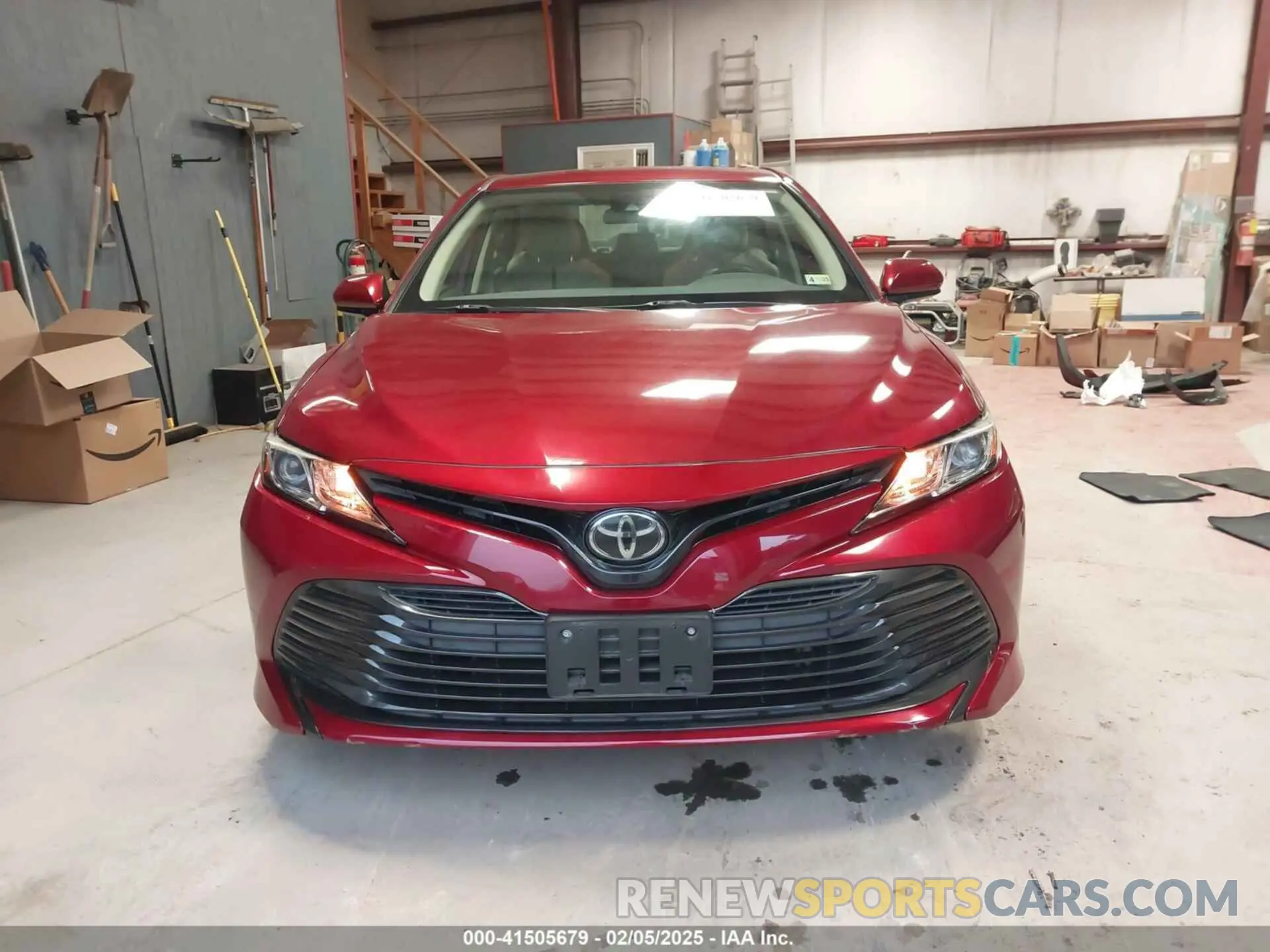 12 Photograph of a damaged car 4T1B11HK0KU268071 TOYOTA CAMRY 2019