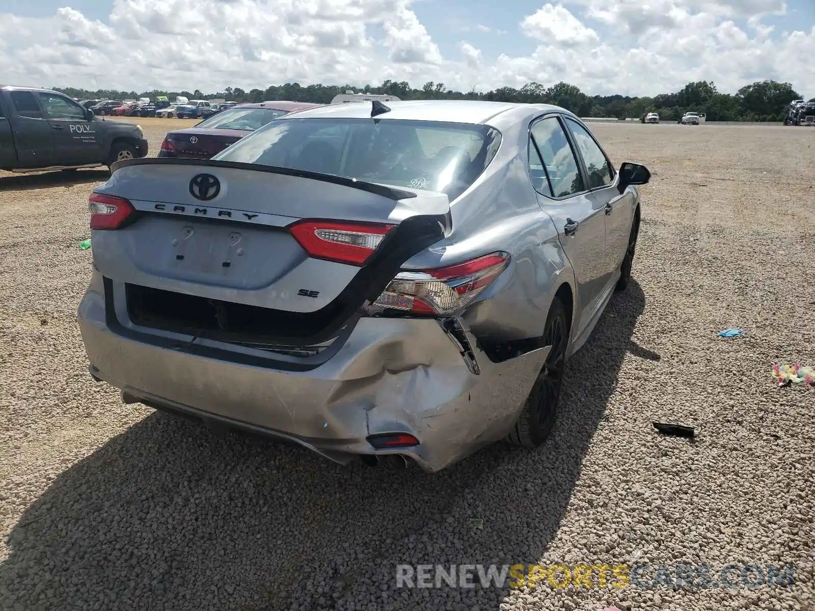 4 Photograph of a damaged car 4T1B11HK0KU268524 TOYOTA CAMRY 2019