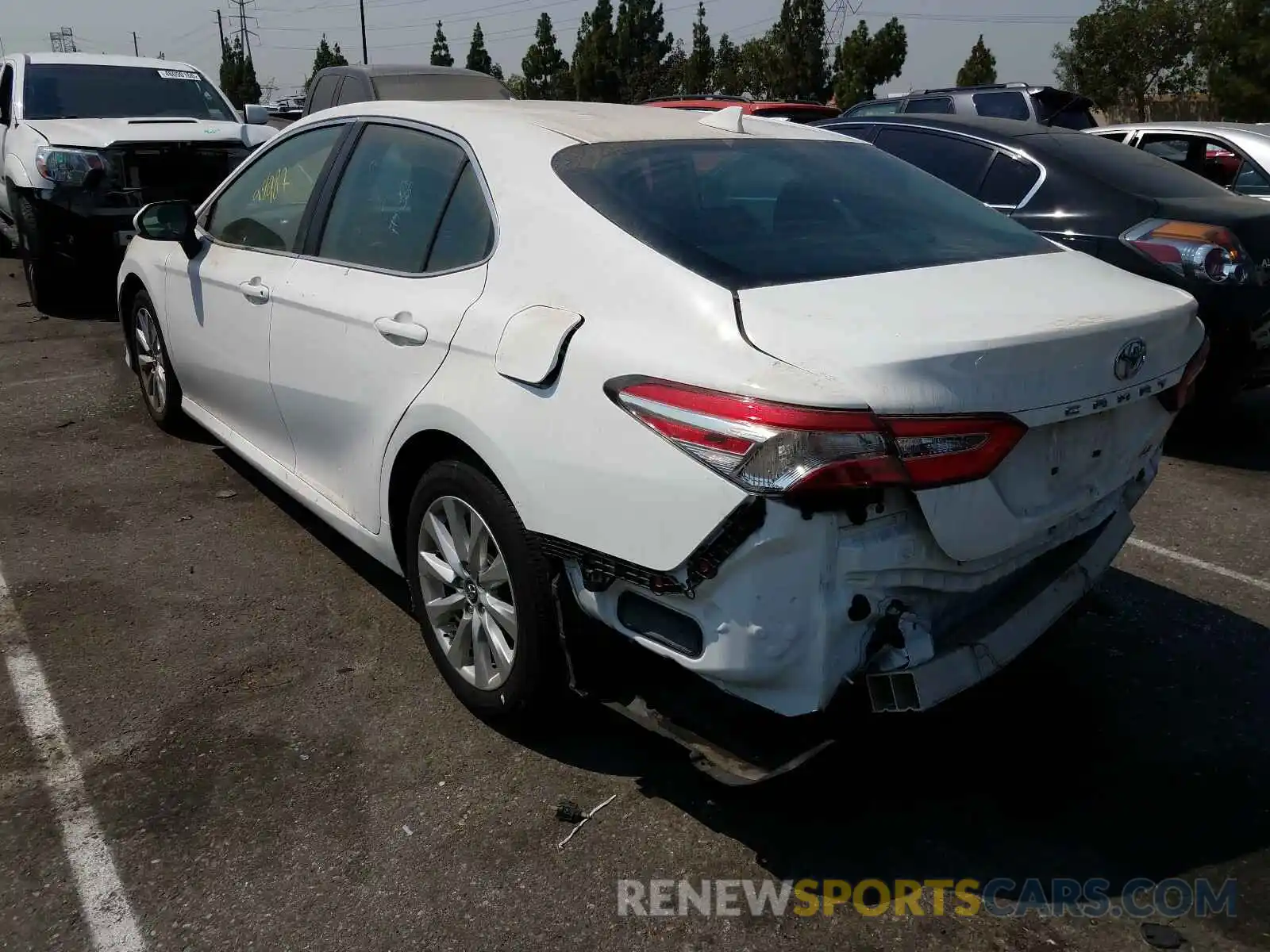 3 Photograph of a damaged car 4T1B11HK0KU270032 TOYOTA CAMRY 2019