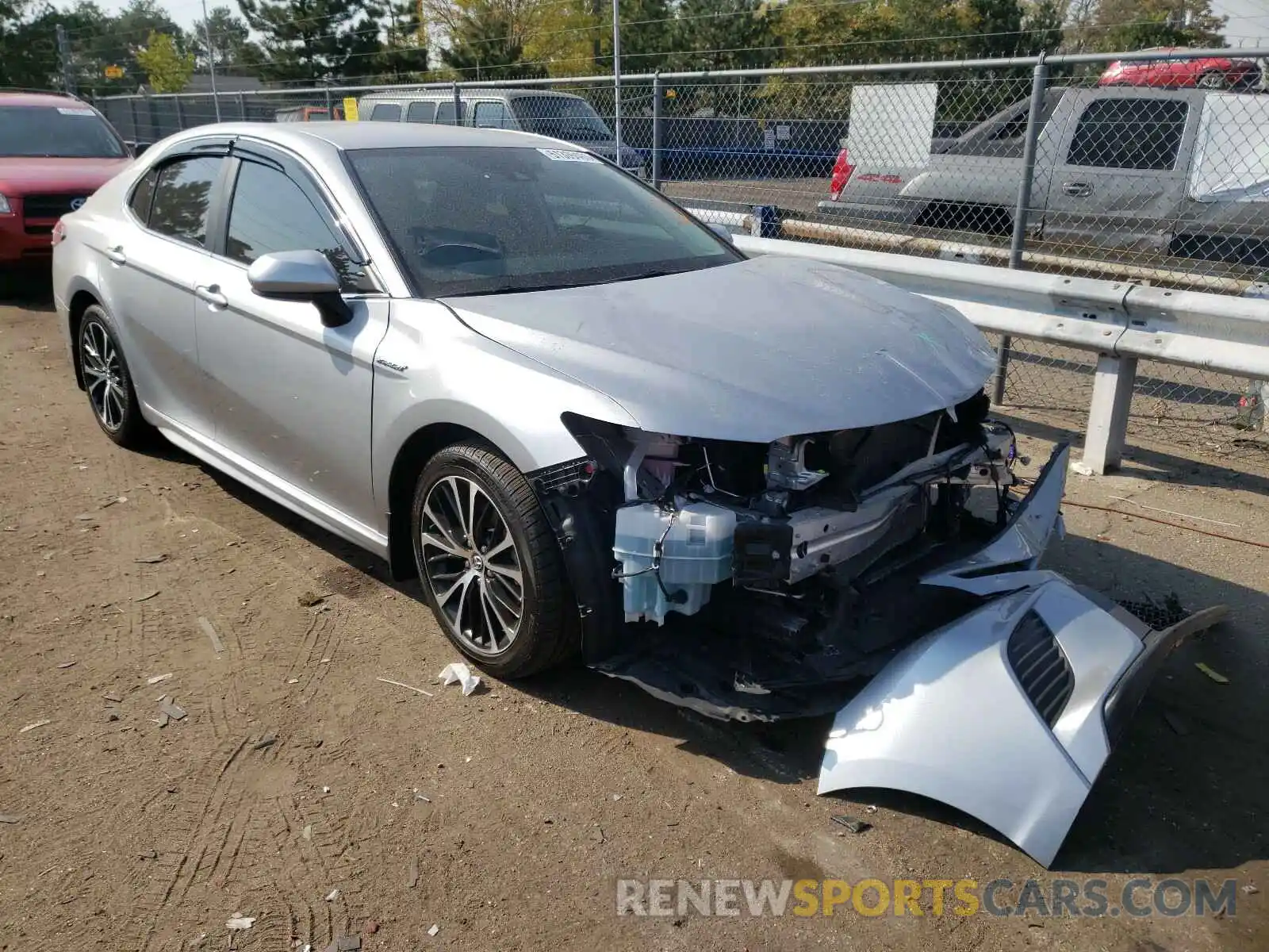 1 Photograph of a damaged car 4T1B11HK0KU270354 TOYOTA CAMRY 2019