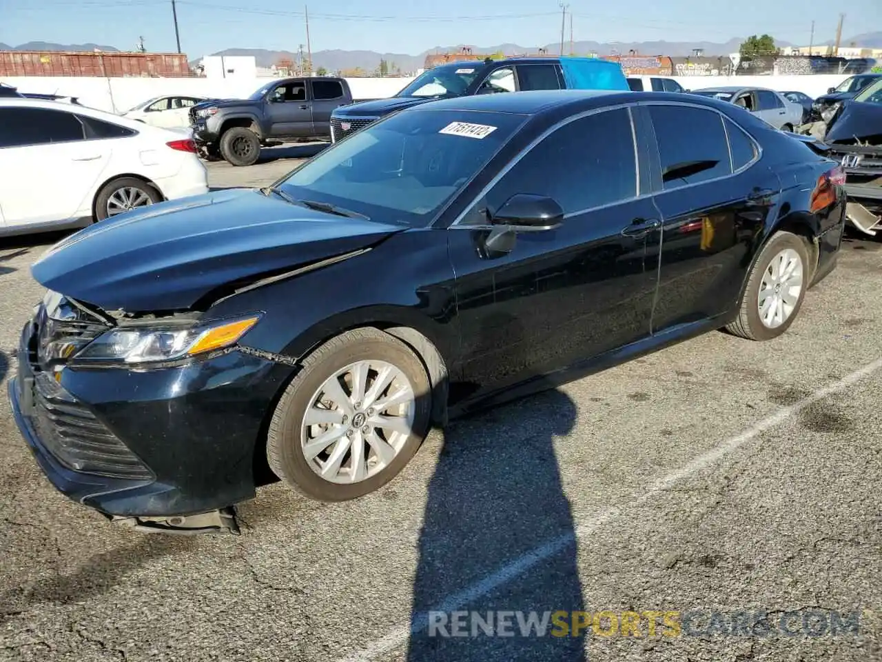 1 Photograph of a damaged car 4T1B11HK0KU270760 TOYOTA CAMRY 2019