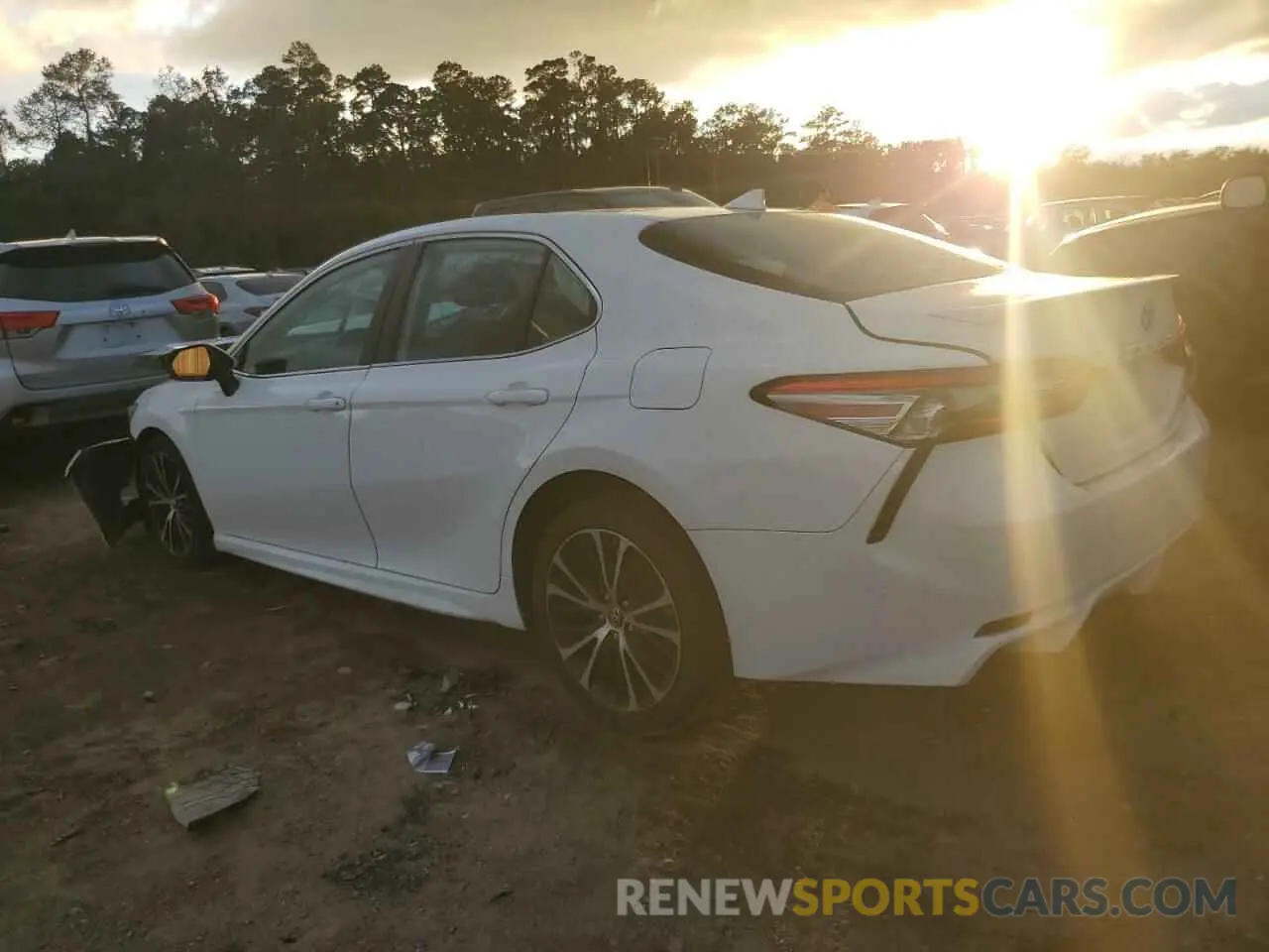 2 Photograph of a damaged car 4T1B11HK0KU272749 TOYOTA CAMRY 2019