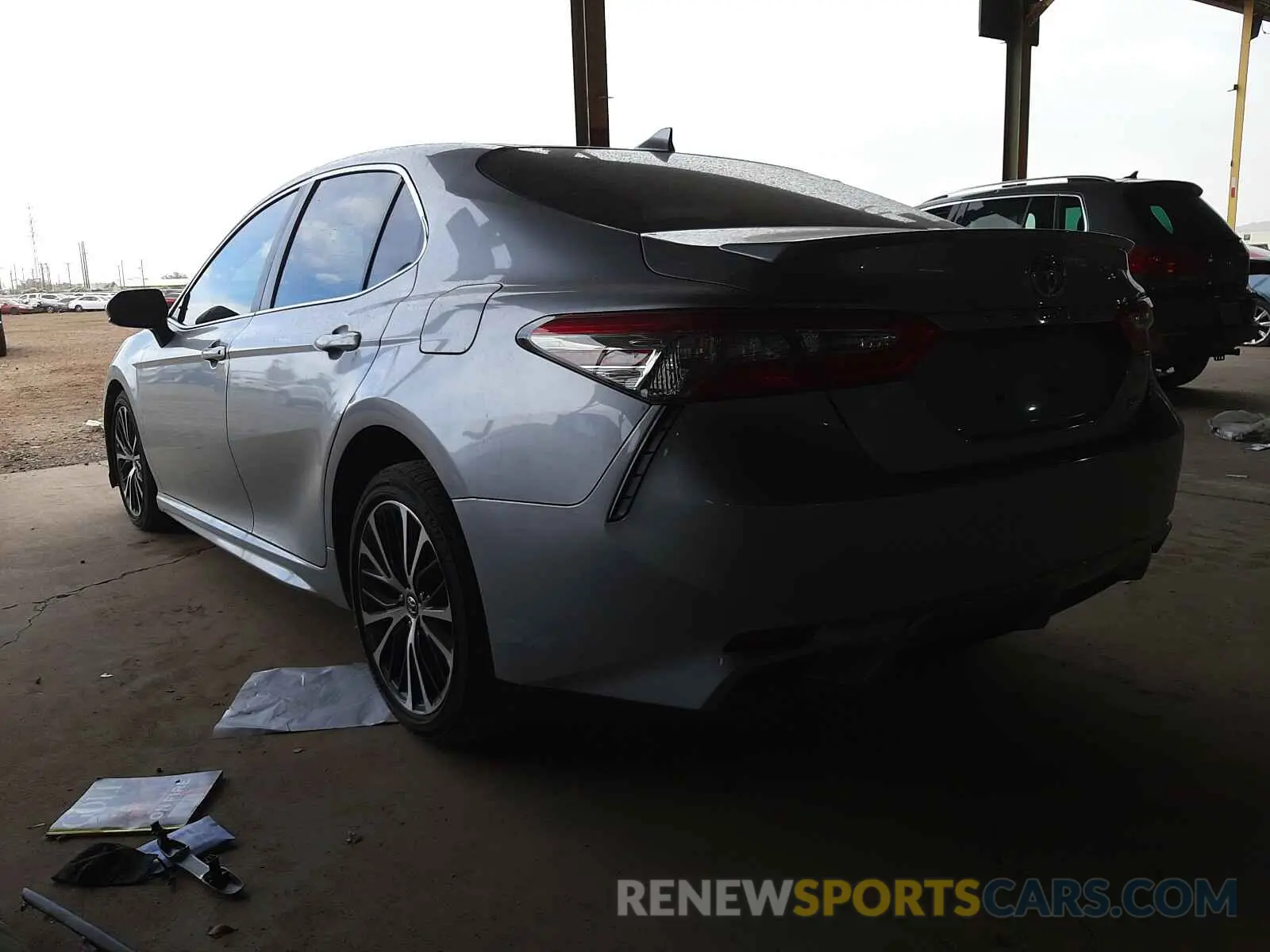 3 Photograph of a damaged car 4T1B11HK0KU274243 TOYOTA CAMRY 2019