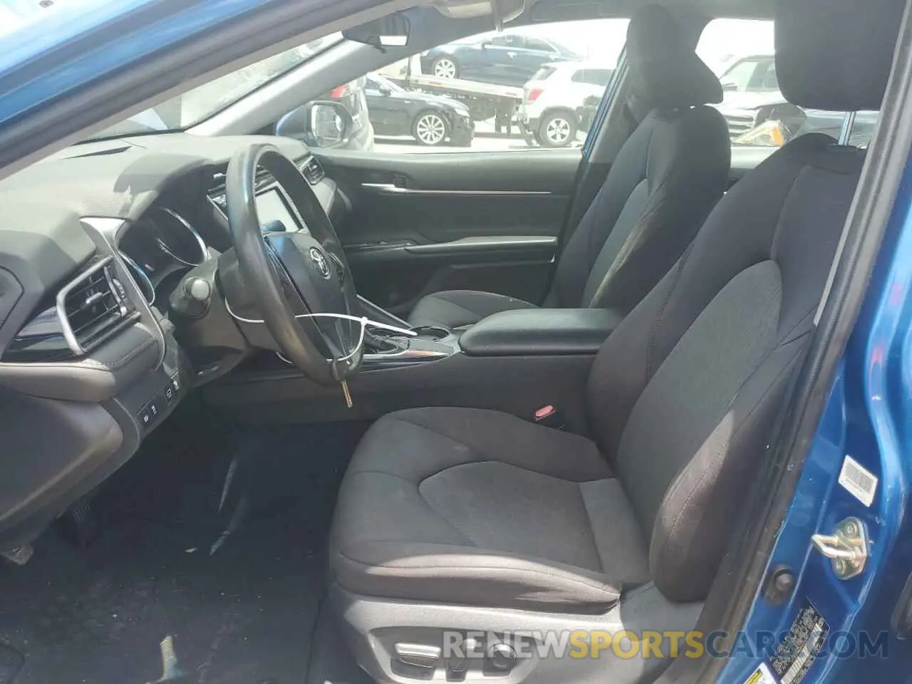 7 Photograph of a damaged car 4T1B11HK0KU274307 TOYOTA CAMRY 2019