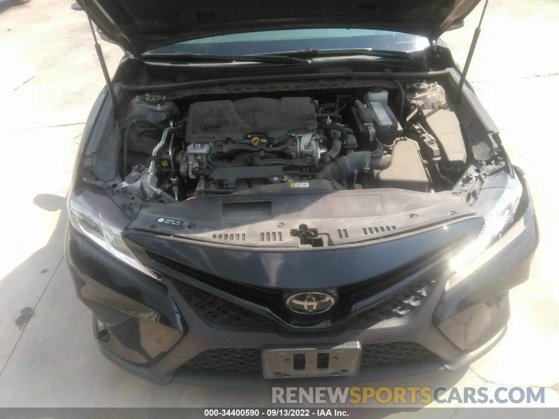 10 Photograph of a damaged car 4T1B11HK0KU274355 TOYOTA CAMRY 2019