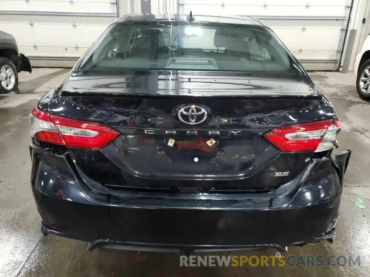 6 Photograph of a damaged car 4T1B11HK0KU275392 TOYOTA CAMRY 2019