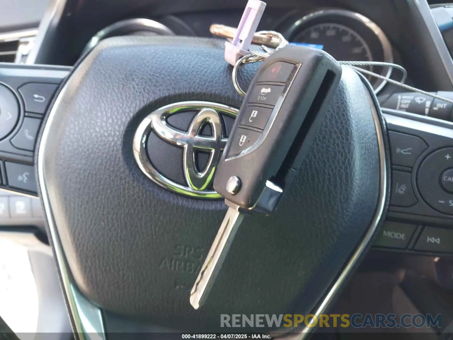 11 Photograph of a damaged car 4T1B11HK0KU276378 TOYOTA CAMRY 2019