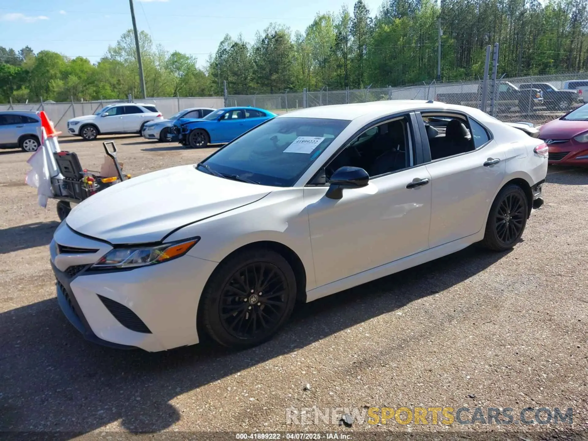 2 Photograph of a damaged car 4T1B11HK0KU276378 TOYOTA CAMRY 2019