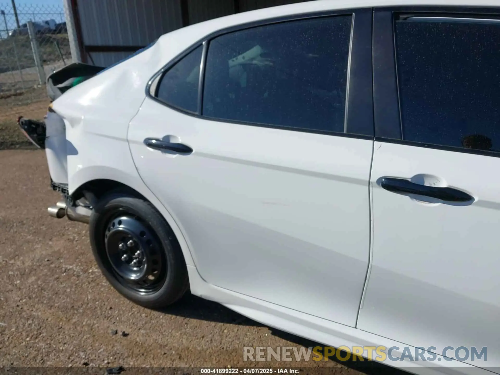 21 Photograph of a damaged car 4T1B11HK0KU276378 TOYOTA CAMRY 2019