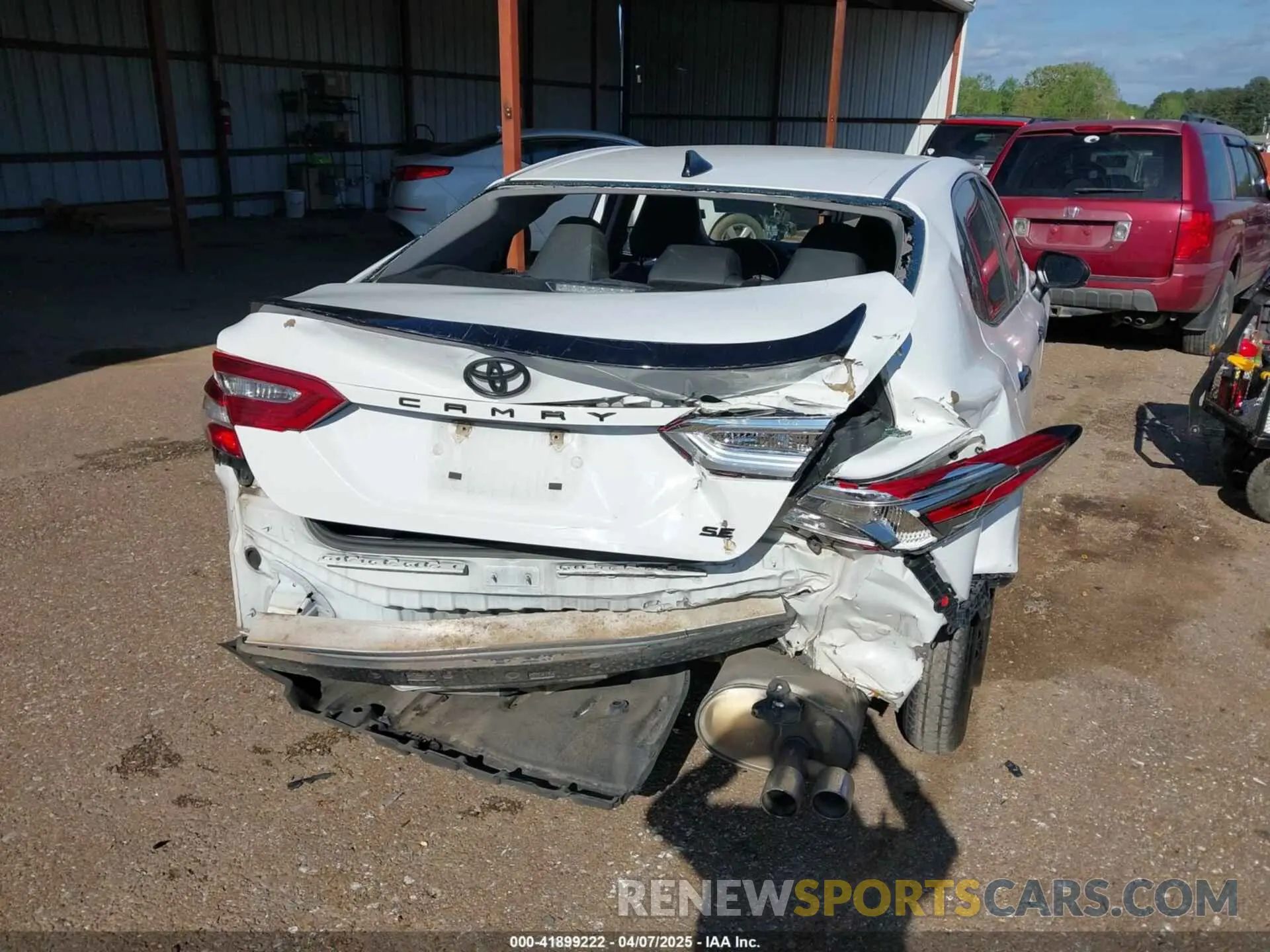 6 Photograph of a damaged car 4T1B11HK0KU276378 TOYOTA CAMRY 2019