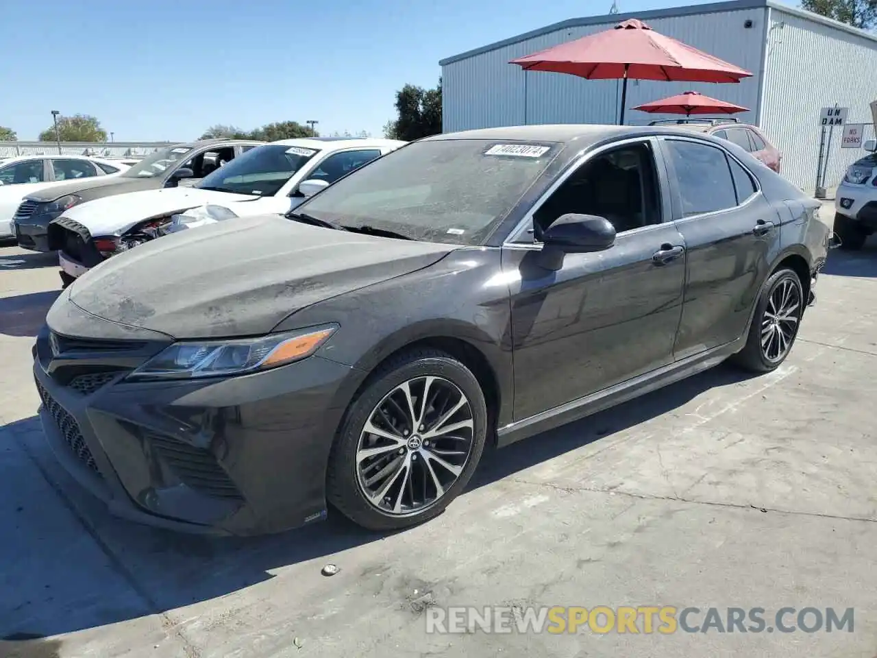 1 Photograph of a damaged car 4T1B11HK0KU277658 TOYOTA CAMRY 2019