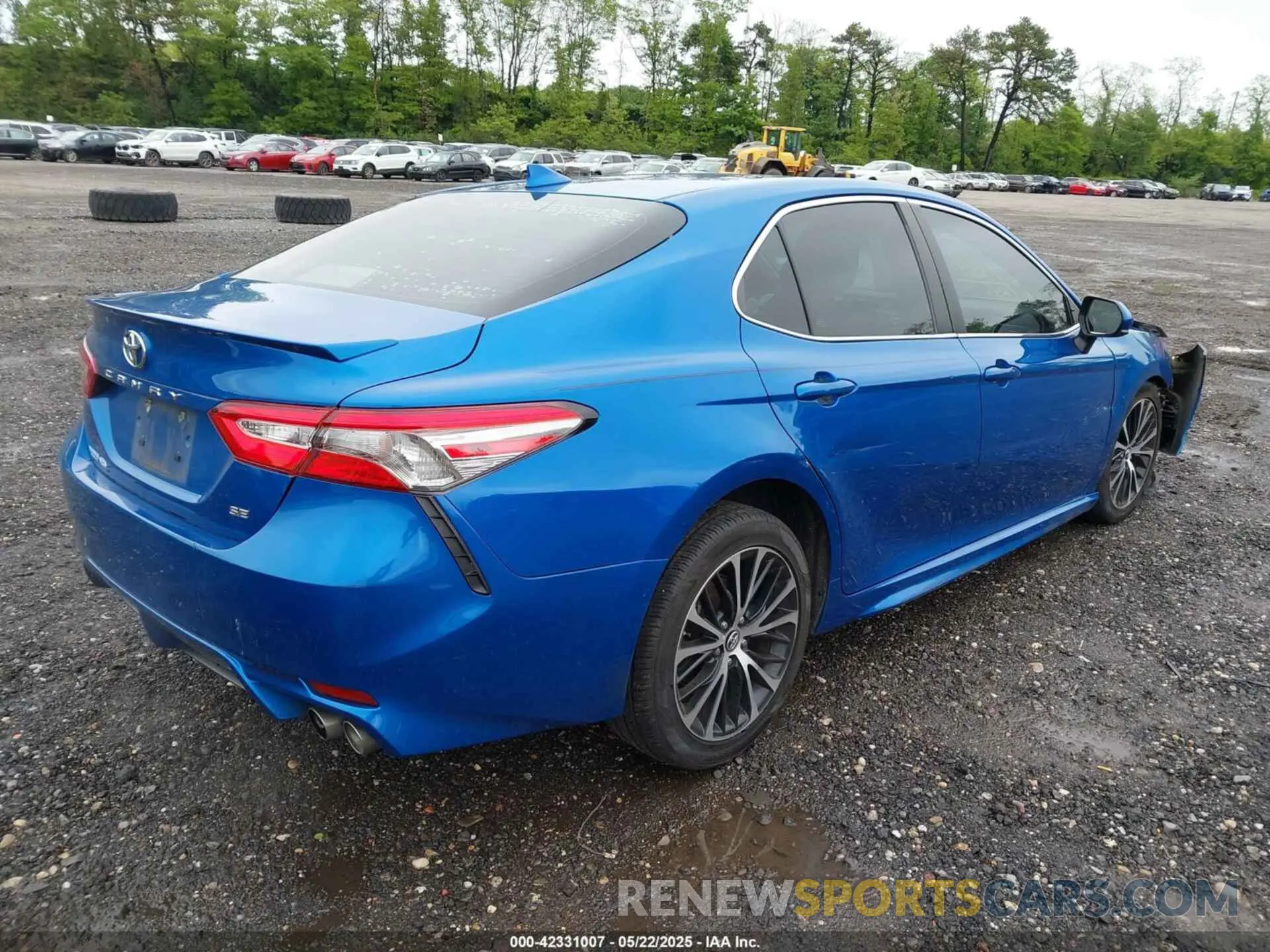 4 Photograph of a damaged car 4T1B11HK0KU278079 TOYOTA CAMRY 2019