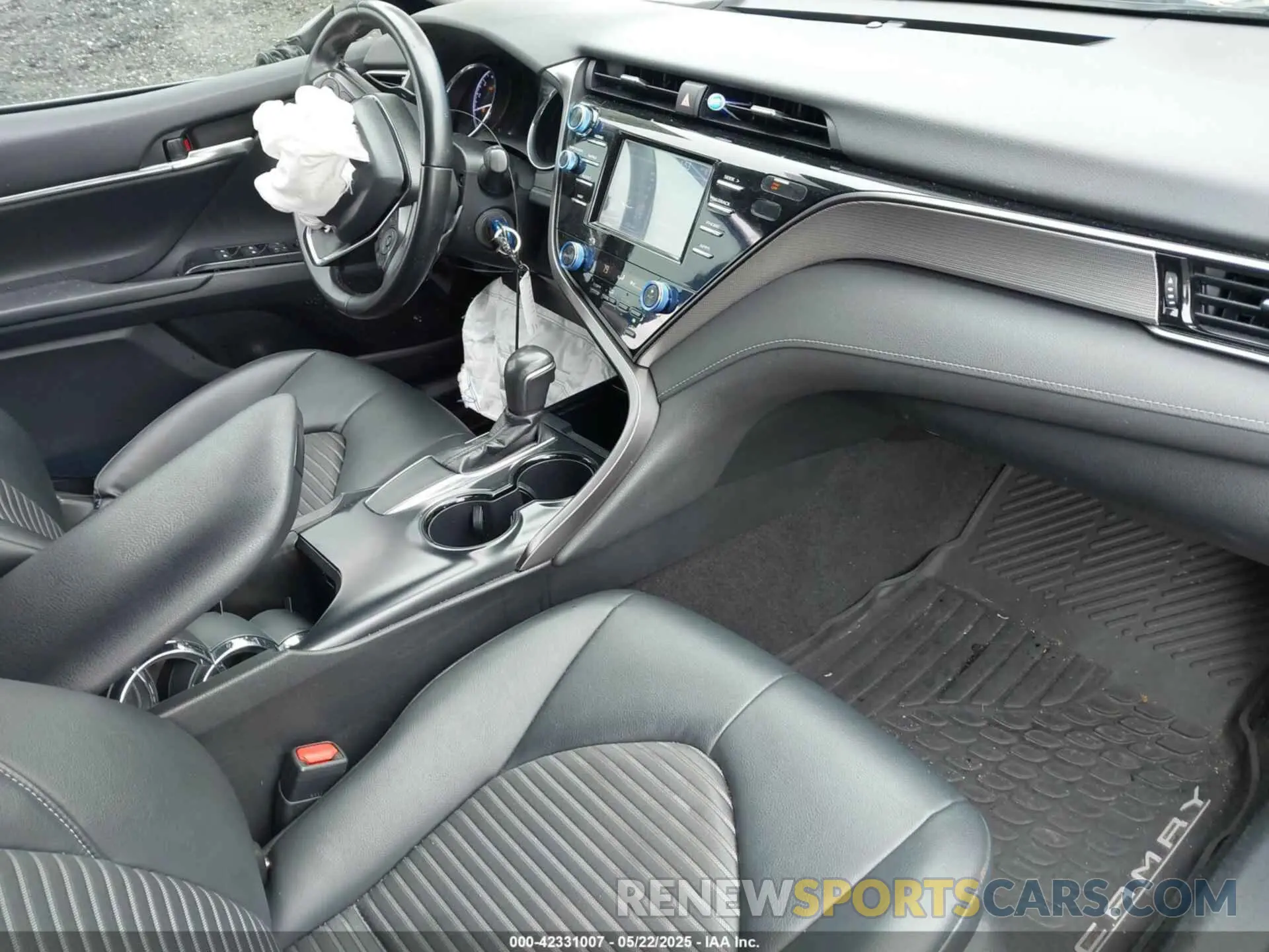5 Photograph of a damaged car 4T1B11HK0KU278079 TOYOTA CAMRY 2019