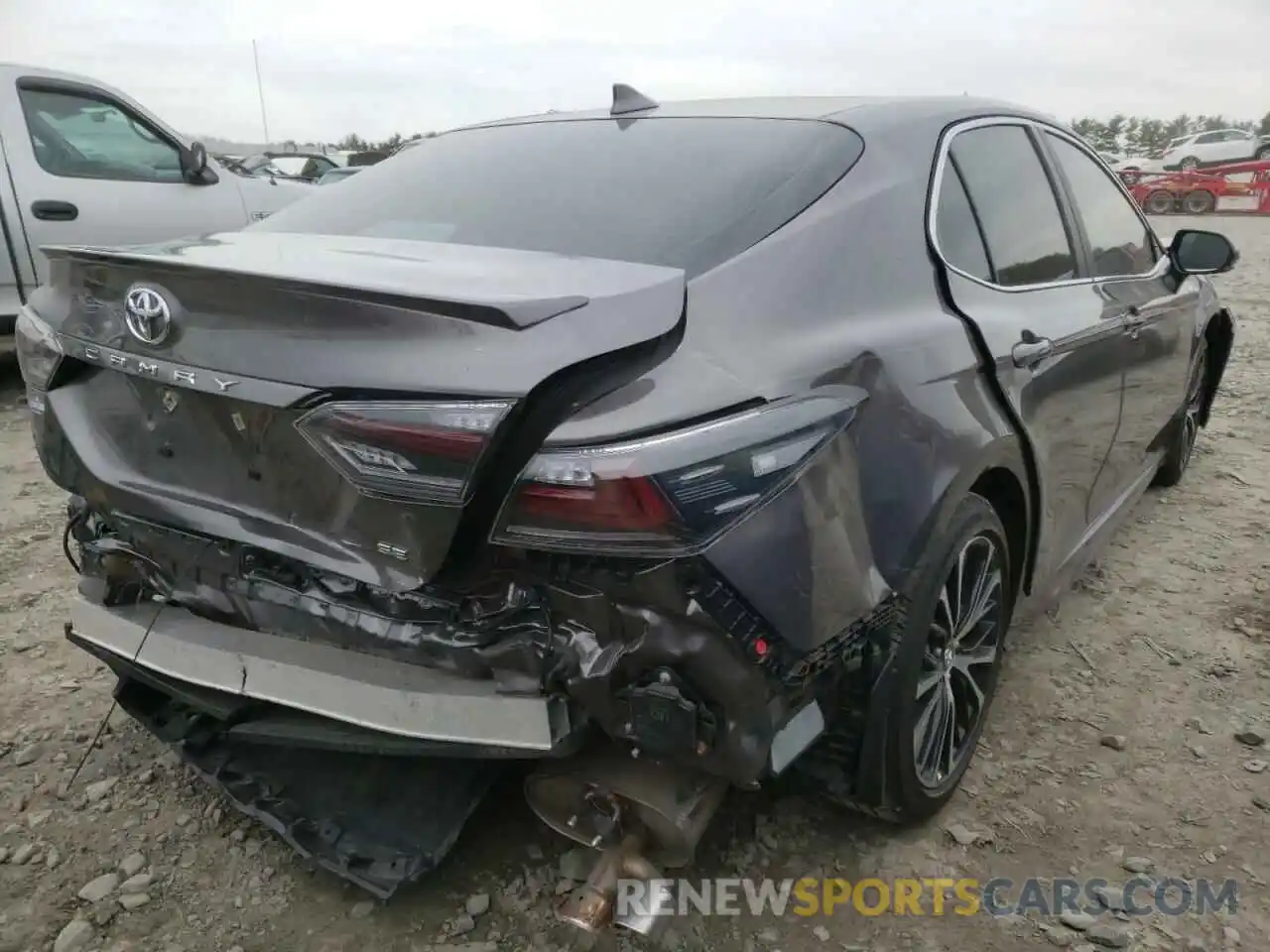 4 Photograph of a damaged car 4T1B11HK0KU280186 TOYOTA CAMRY 2019